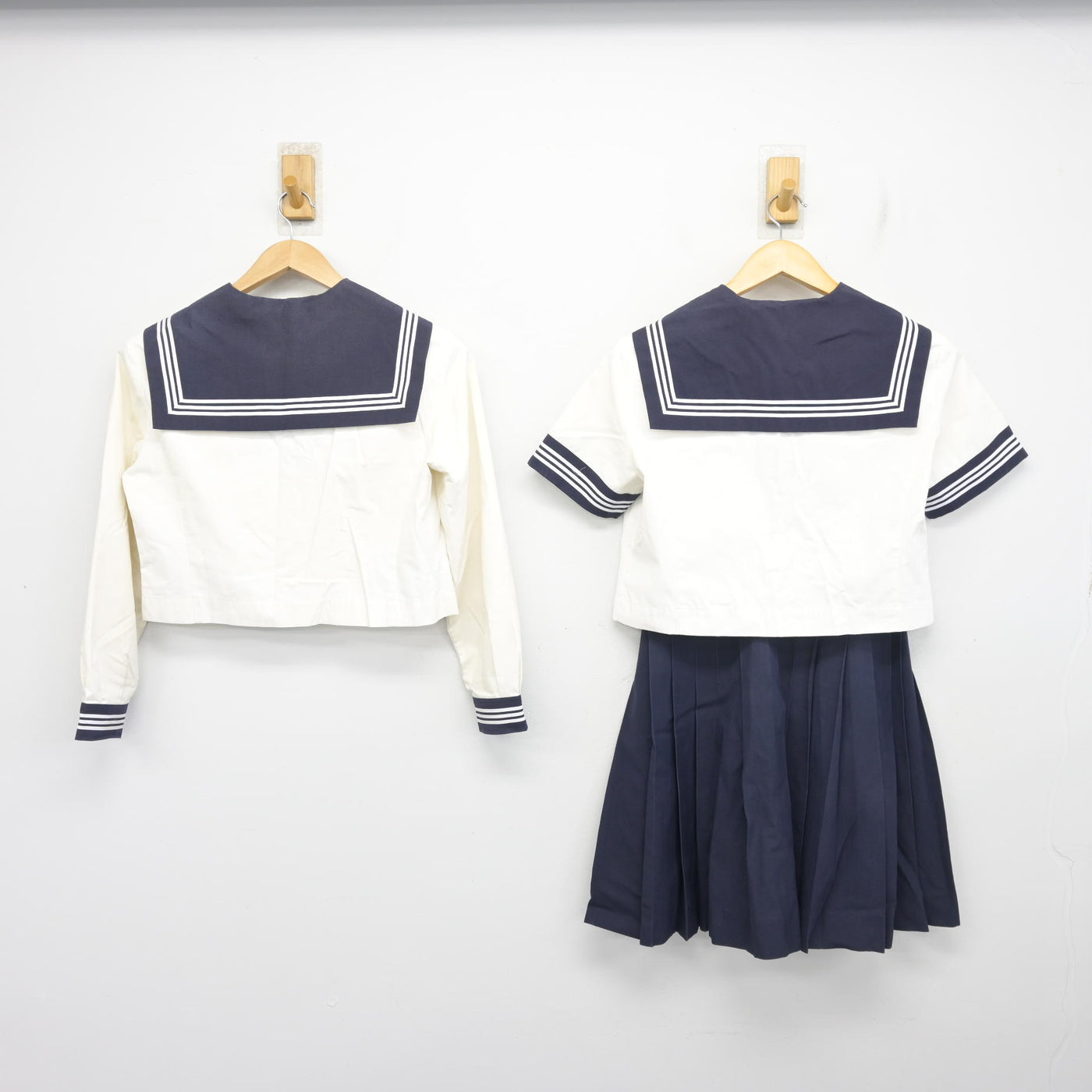 【中古】東京都 目白研心高等学校 女子制服 3点 (セーラー服・スカート) sf103972