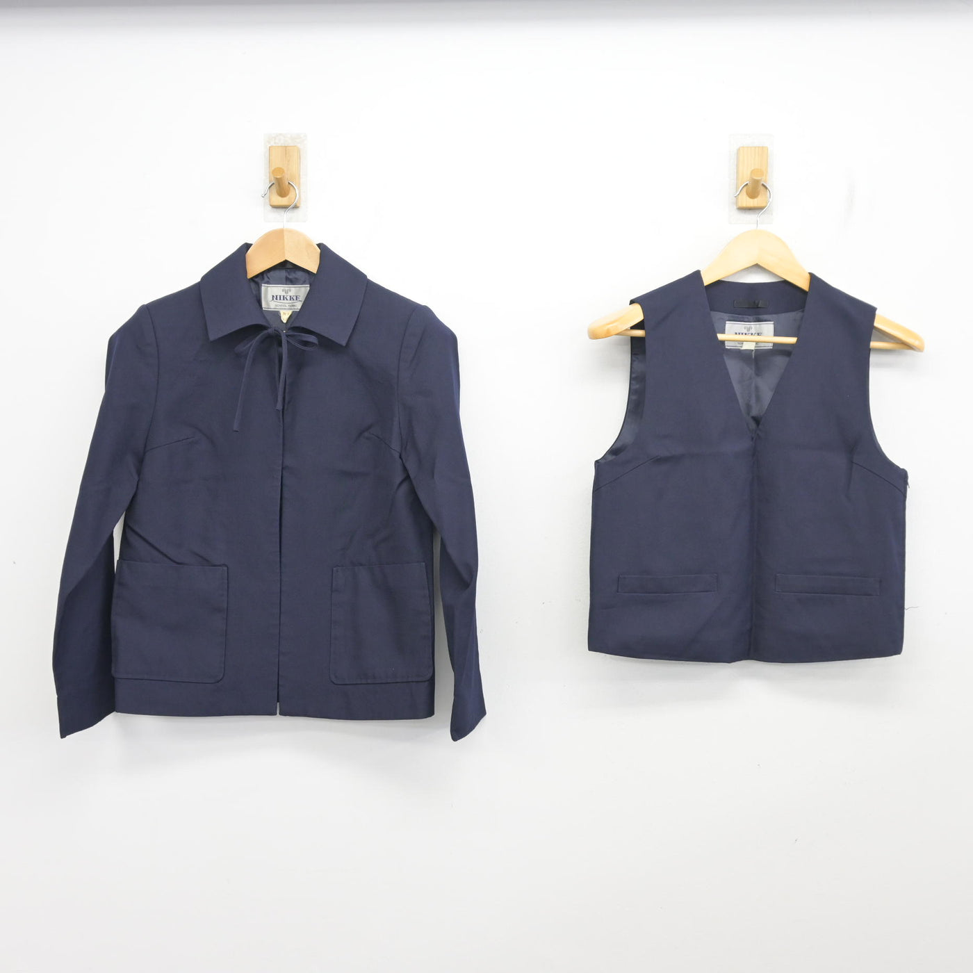 【中古】山形県 新庄北高等学校 女子制服 2点 (ブレザー・ベスト) sf103980