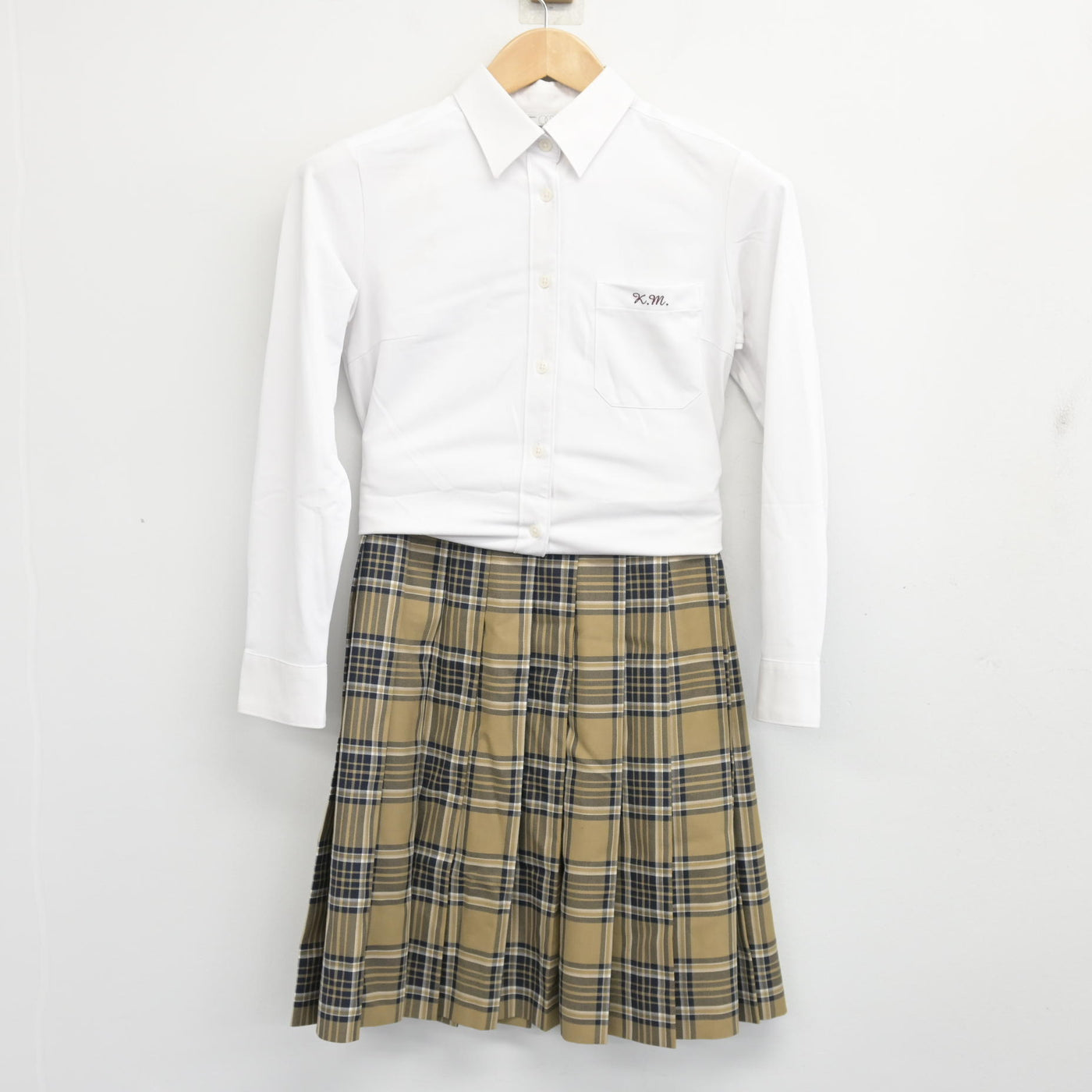 【中古】京都府 京都明徳高等学校 女子制服 3点 (ニット・シャツ・スカート) sf103983