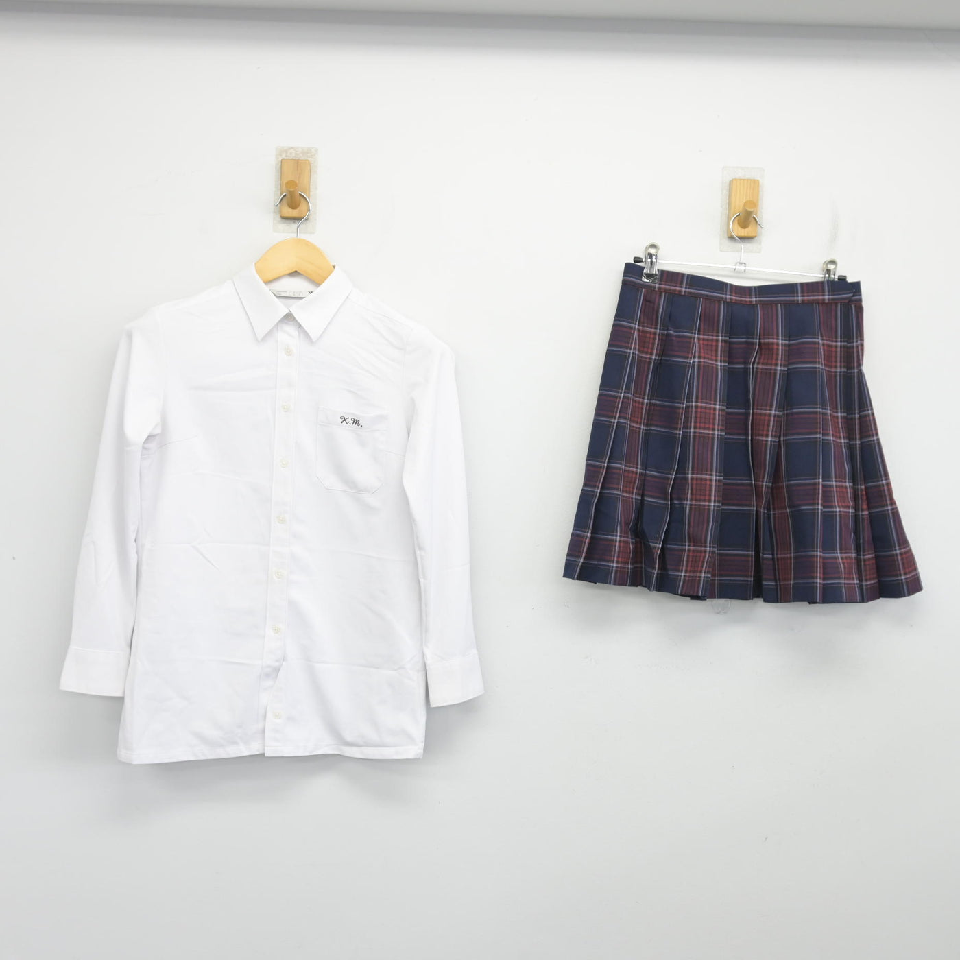 【中古】京都府 京都明徳高等学校 女子制服 2点 (シャツ・スカート) sf103984