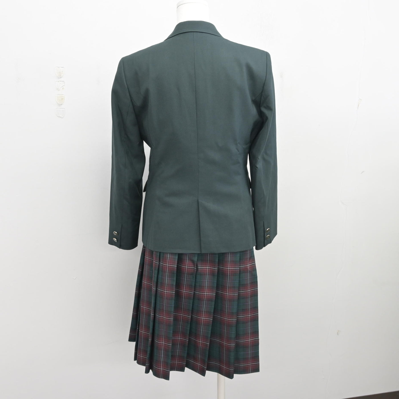 【中古】茨城県 江戸川学園取手中学校 女子制服 3点 (ブレザー・ベスト・スカート) sf103989