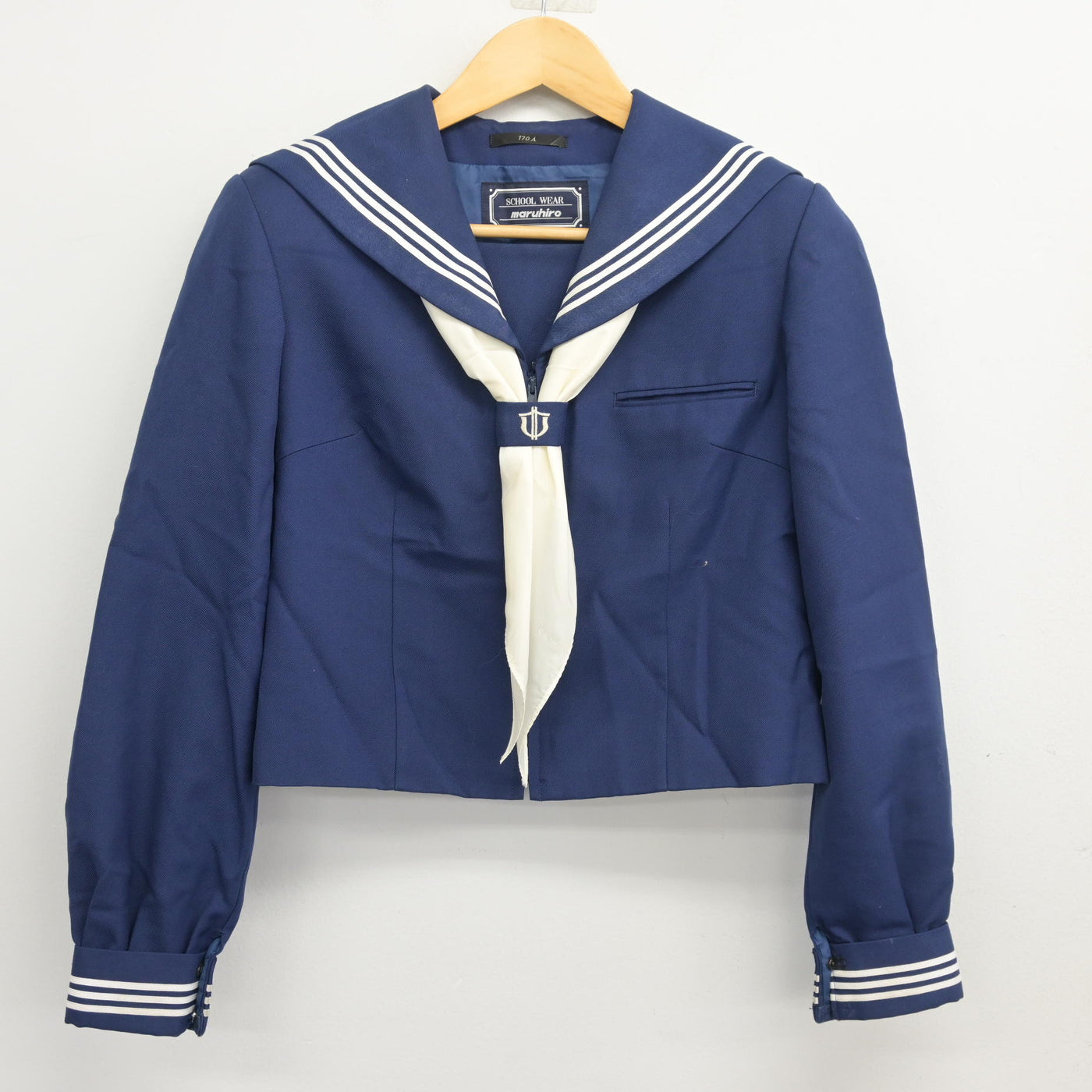 【中古】埼玉県 鯨井中学校 女子制服 3点 (セーラー服・スカート) sf103992