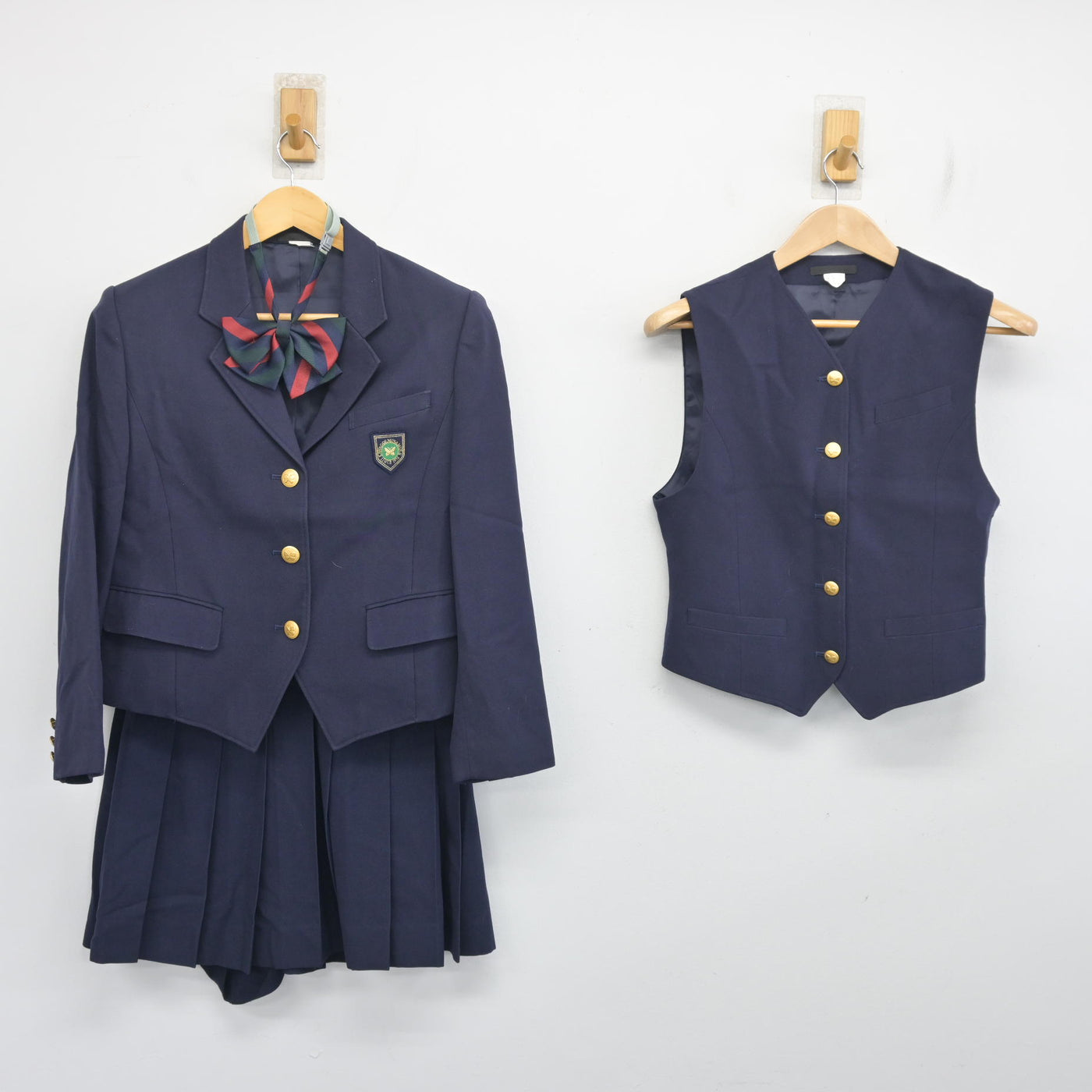 【中古】埼玉県 川越南高等学校 女子制服 4点 (ブレザー・ベスト・スカート) sf103994