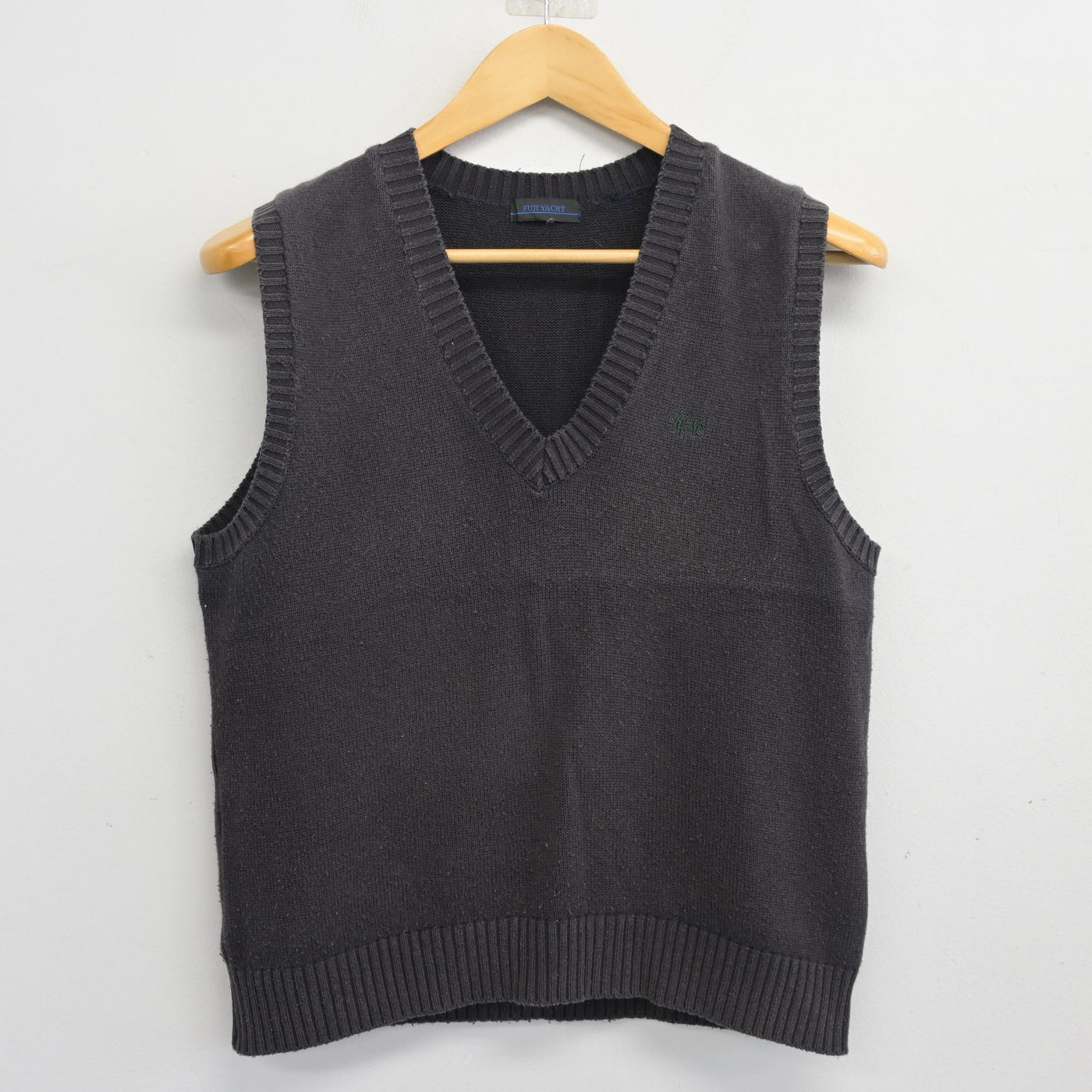 【中古】埼玉県 川越南高等学校 女子制服 2点 (ニットベスト・シャツ) sf103996