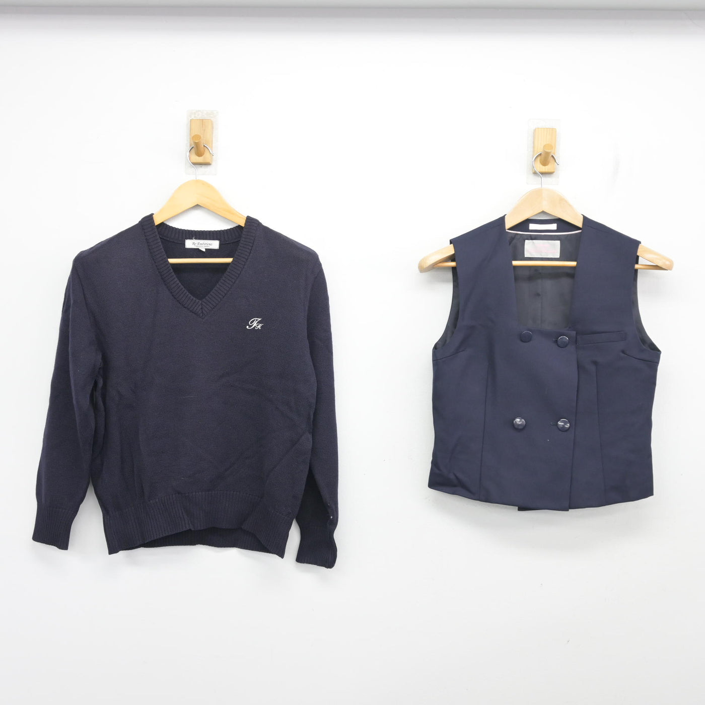 【中古】埼玉県 所沢北高等学校 女子制服 2点 (ベスト・ニット) sf104004