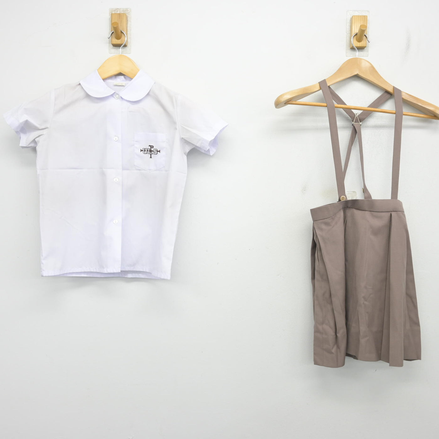 【中古】埼玉県 青山学院大学系属 浦和ルーテル学院小学校 女子制服 2点 (シャツ・スカート) sf104014