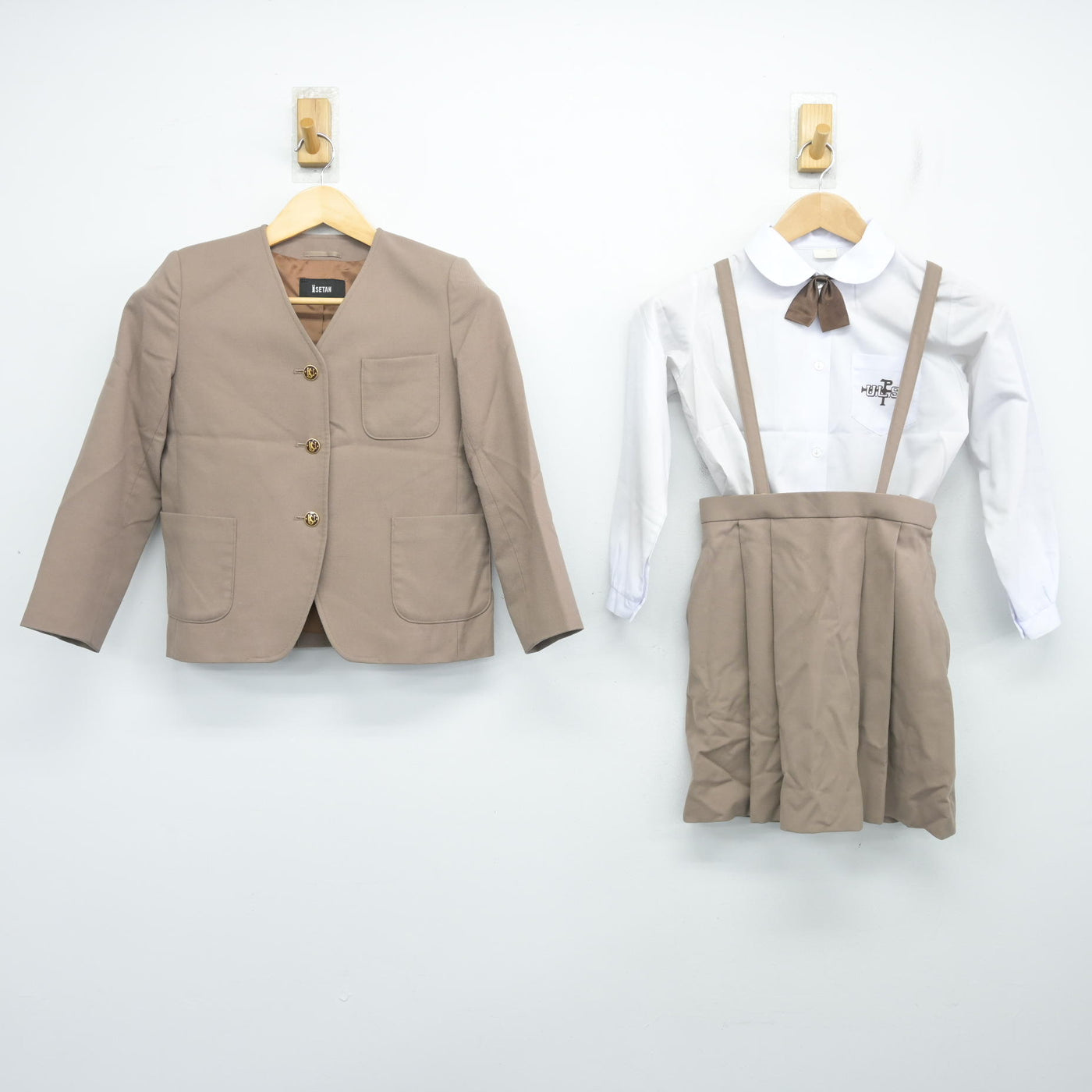 【中古】埼玉県 青山学院大学系属 浦和ルーテル学院小学校 女子制服 4点 (ブレザー・シャツ・スカート) sf104019