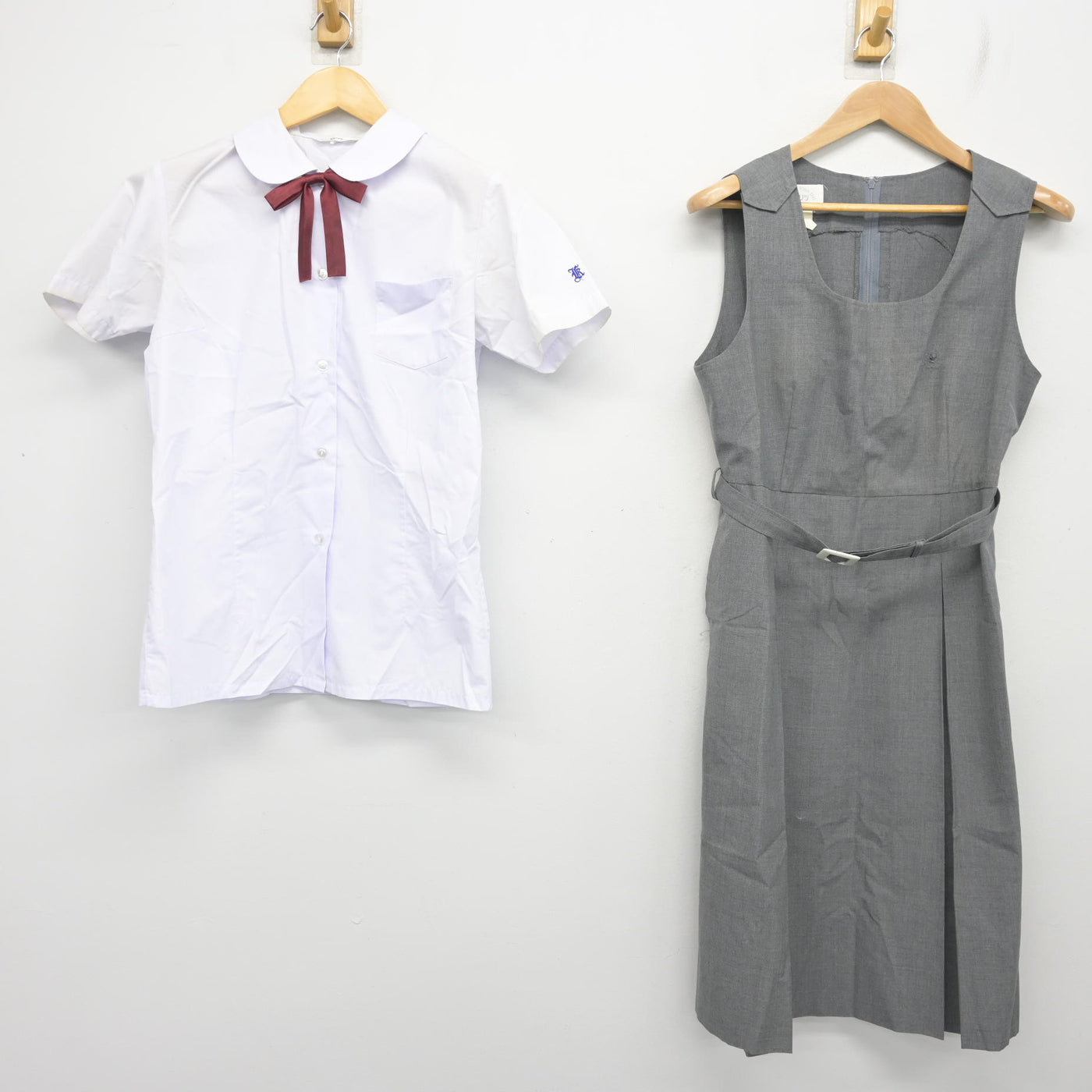 【中古】広島県 可部中学校 女子制服 3点 (シャツ・ジャンパースカート) sf104045