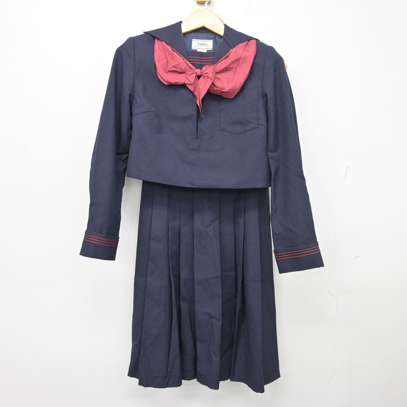 【中古】熊本県 ルーテル学院高等学校 女子制服 4点 (セーラー服・ジャンパースカート) sf104050