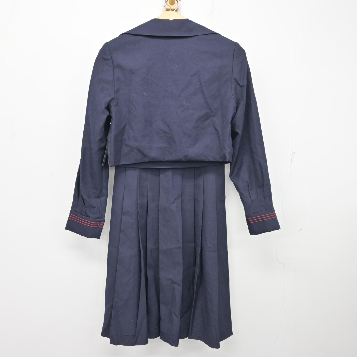 【中古】熊本県 ルーテル学院高等学校 女子制服 4点 (セーラー服・ジャンパースカート) sf104050