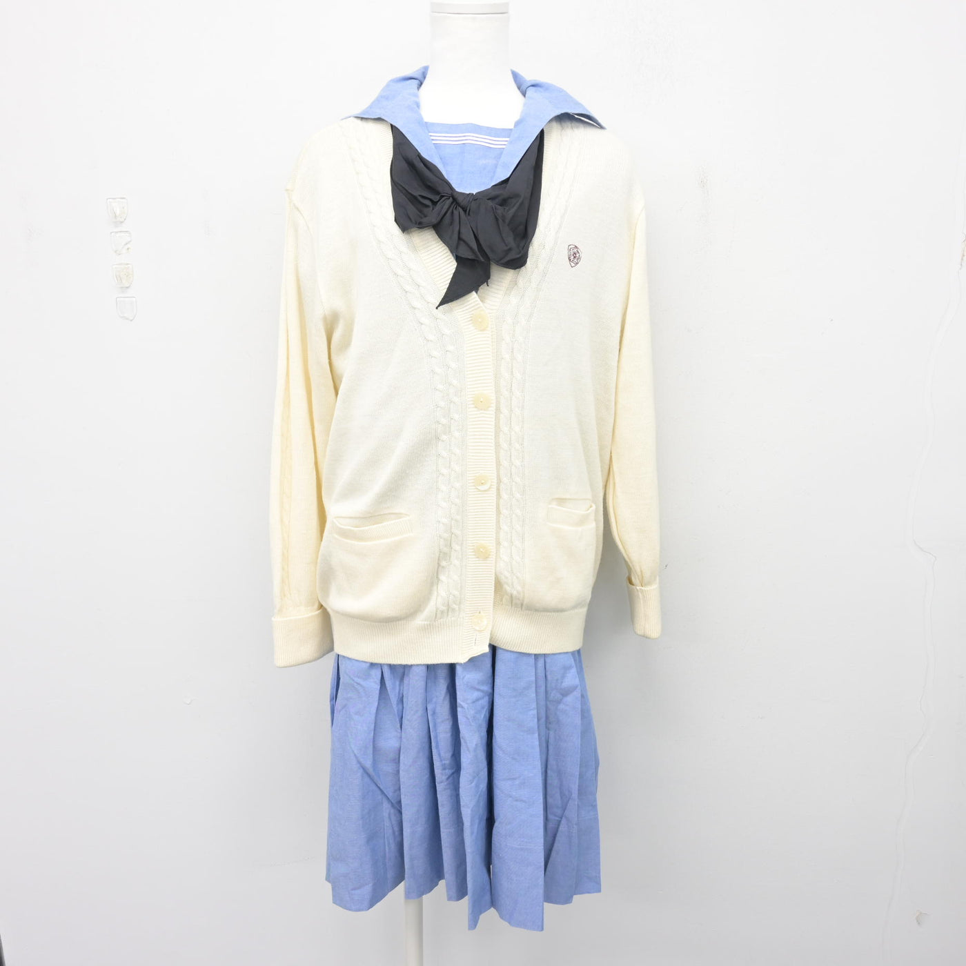 【中古】熊本県 ルーテル学院高等学校 女子制服 4点 (ニット・セーラー服・ジャンパースカート) sf104051