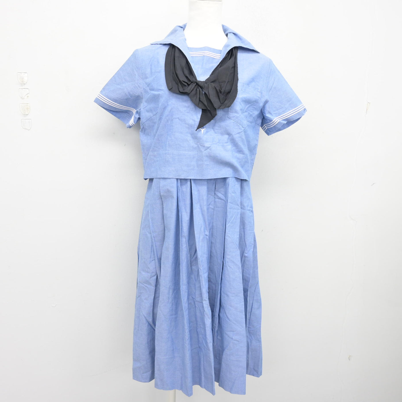 【中古】熊本県 ルーテル学院高等学校 女子制服 4点 (ニット・セーラー服・ジャンパースカート) sf104051