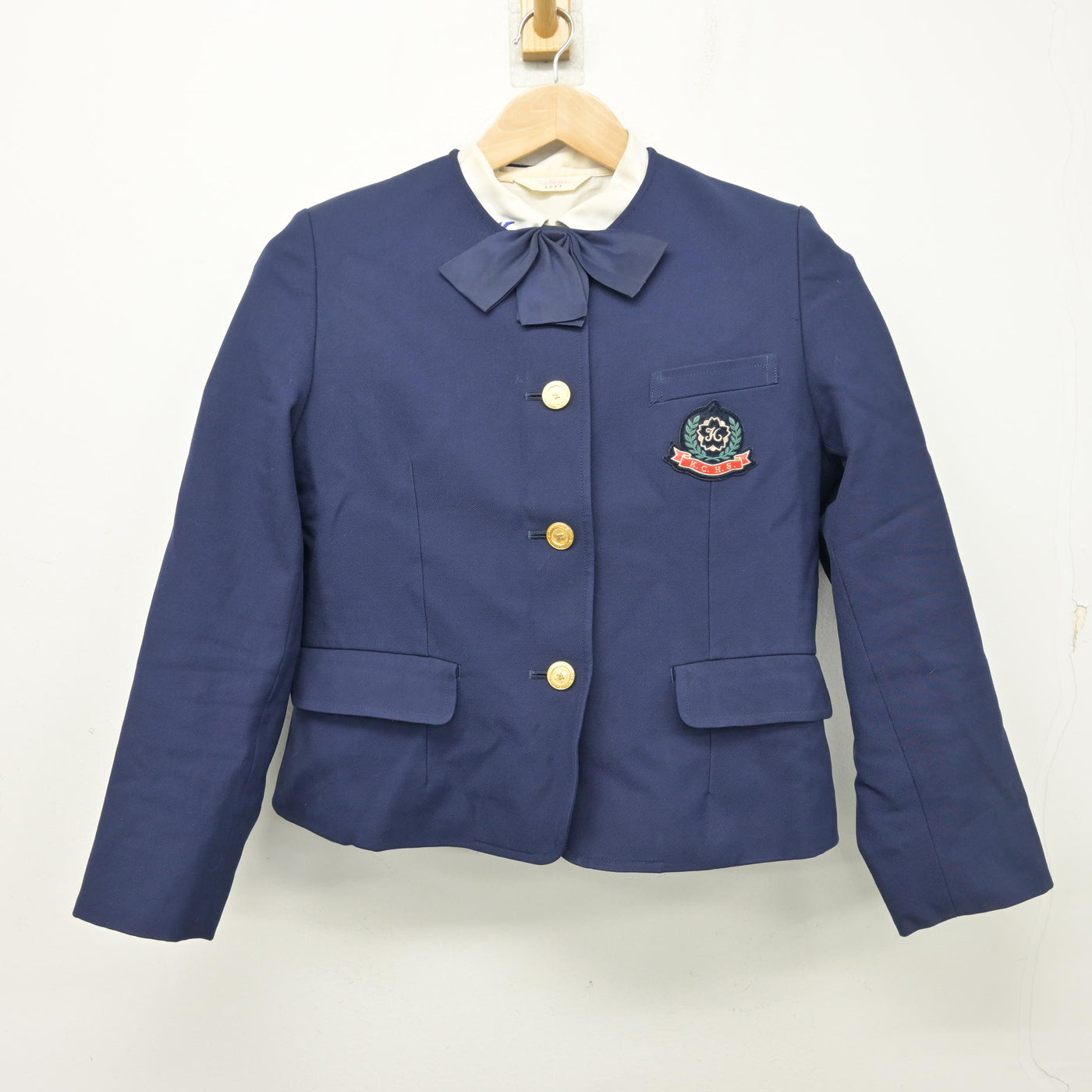 【中古】熊本県 熊本中央高等学校/旧制服 女子制服 4点 (ブレザー・ニット・シャツ) sf104052