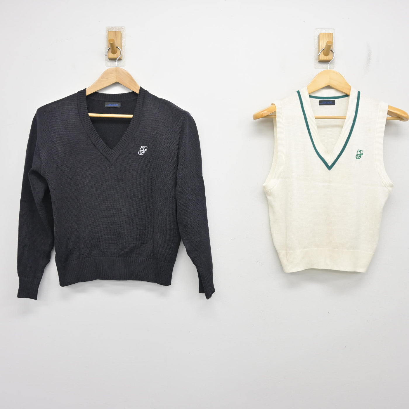 【中古】茨城県 江戸川学園取手高等学校 女子制服 2点 (ニットベスト・ニット) sf104056