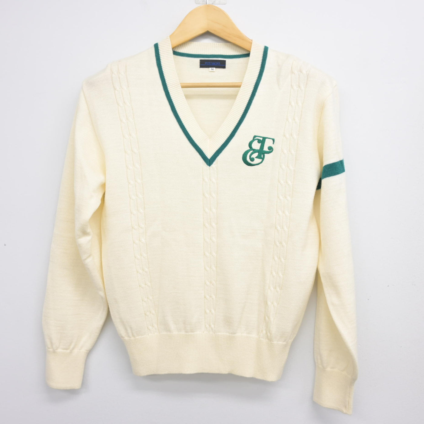 【中古】茨城県 江戸川学園取手高等学校 女子制服 2点 (ニットベスト・ニット) sf104057