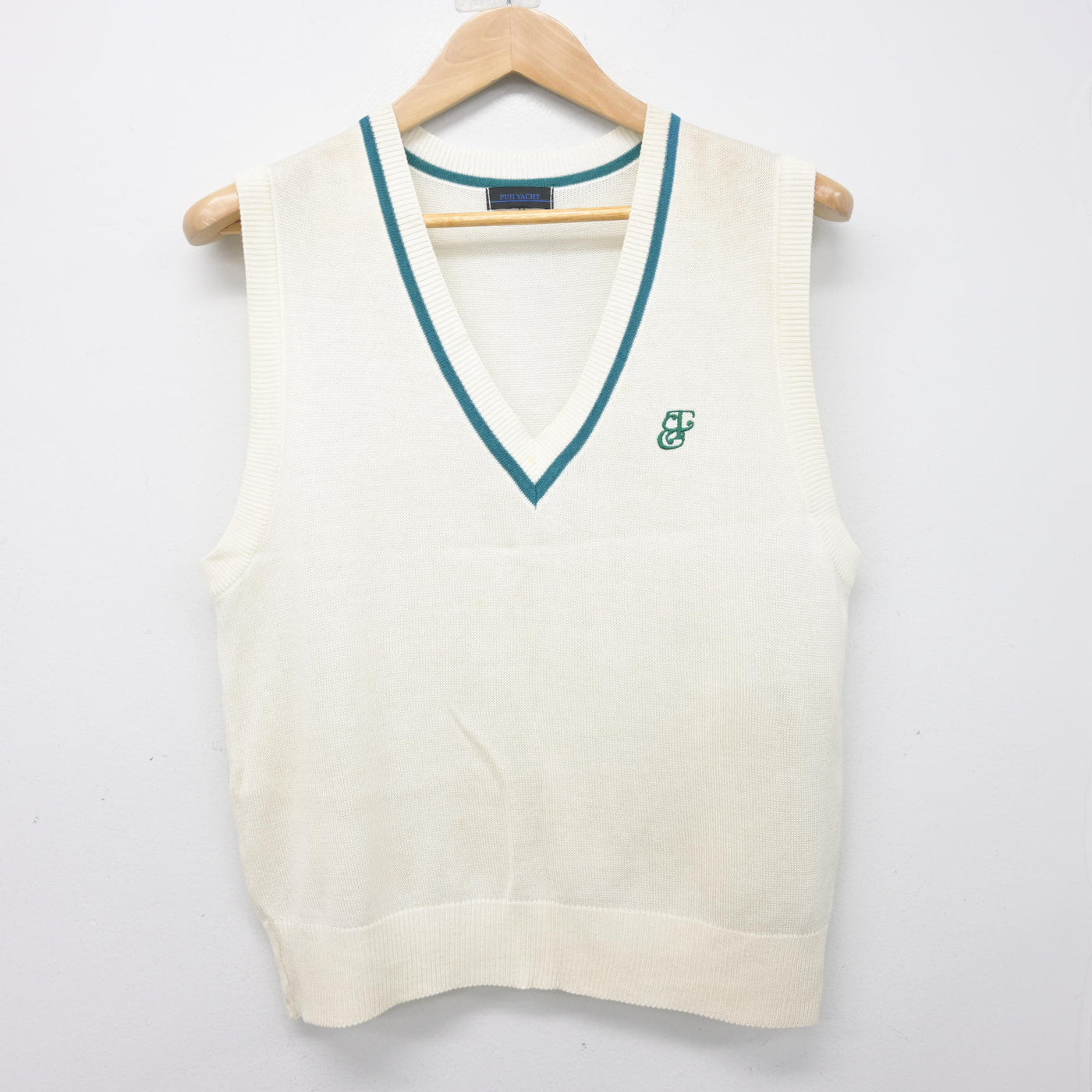 【中古】茨城県 江戸川学園取手高等学校 女子制服 2点 (ニットベスト・ニット) sf104057