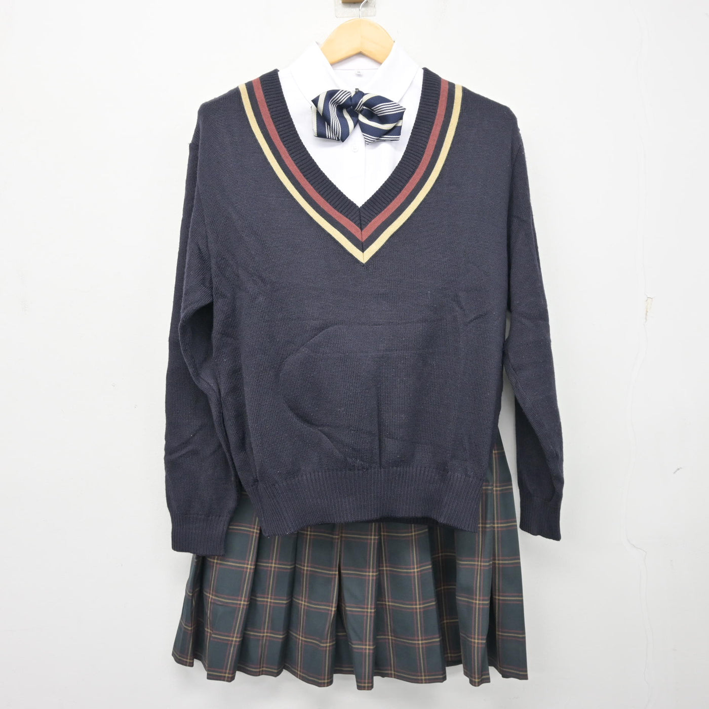 【中古】福井県 福井工業大学附属福井高等学校 女子制服 5点 (ブレザー・ニット・シャツ・スカート) sf104058