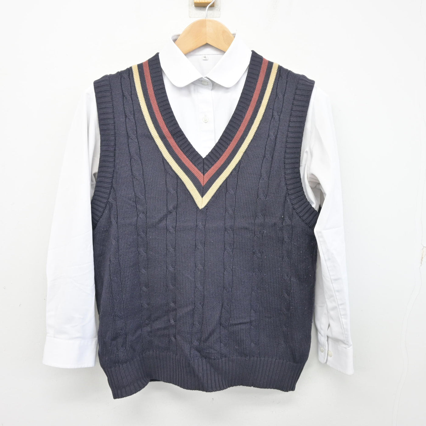 【中古】福井県 福井工業大学附属福井高等学校 女子制服 2点 (ニットベスト・シャツ) sf104059
