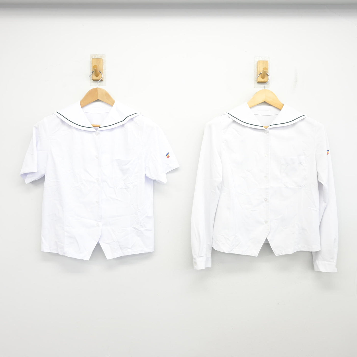 【中古】福井県 福井工業大学附属福井高等学校 女子制服 2点 (ブラウス・ブラウス) sf104061