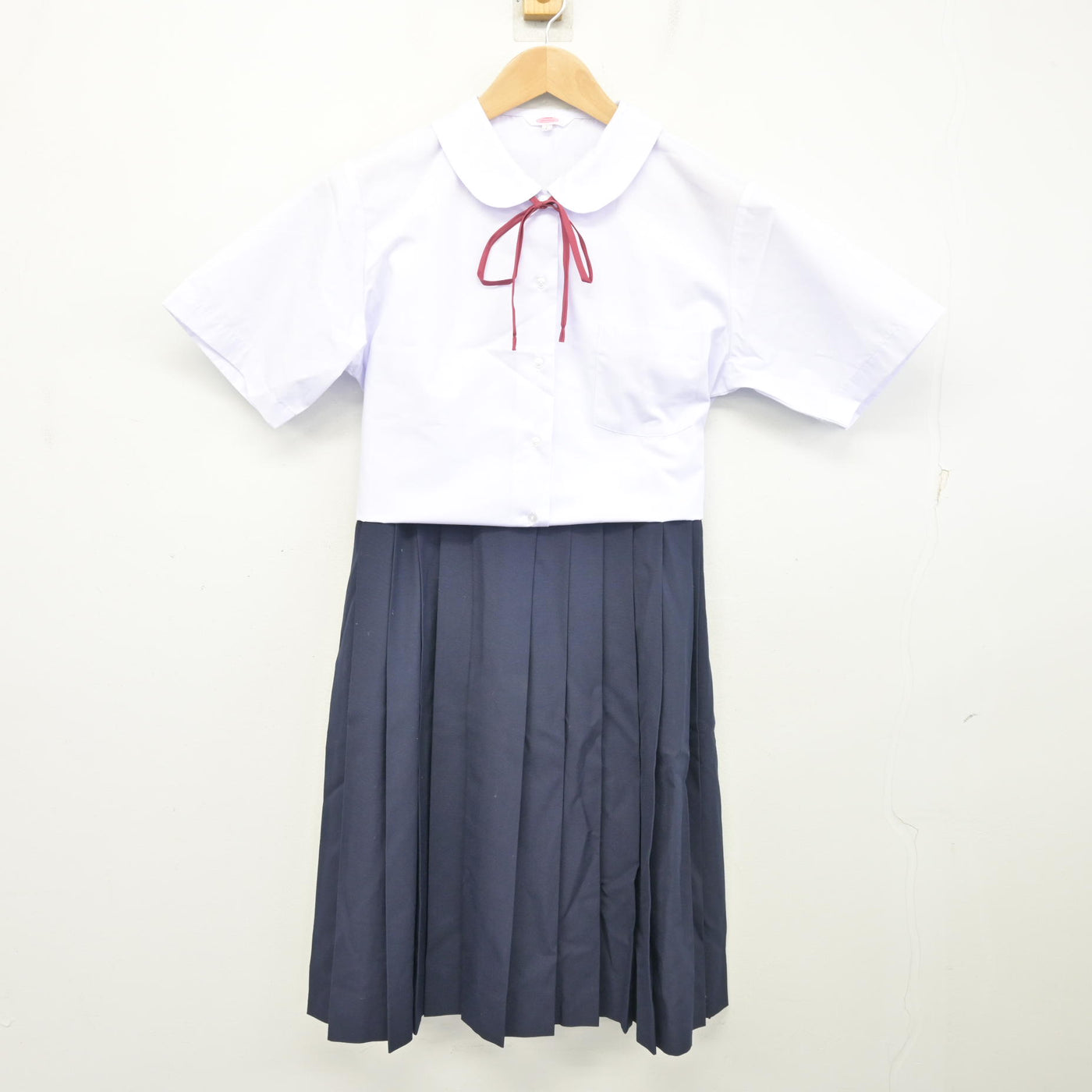 【中古】茨城県 日高中学校 女子制服 3点 (シャツ・スカート) sf104078