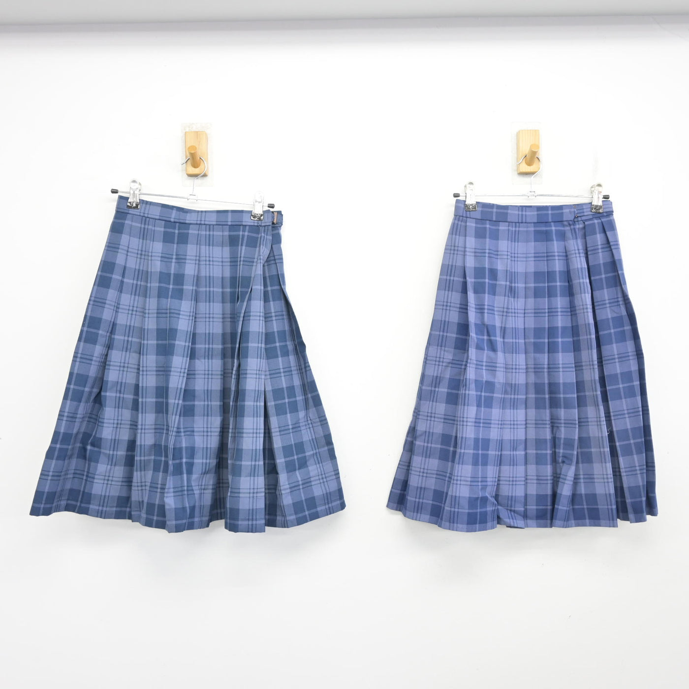 【中古】兵庫県 ゆりのき台中学校 女子制服 4点 (ブレザー・スカート・スカート) sf104086