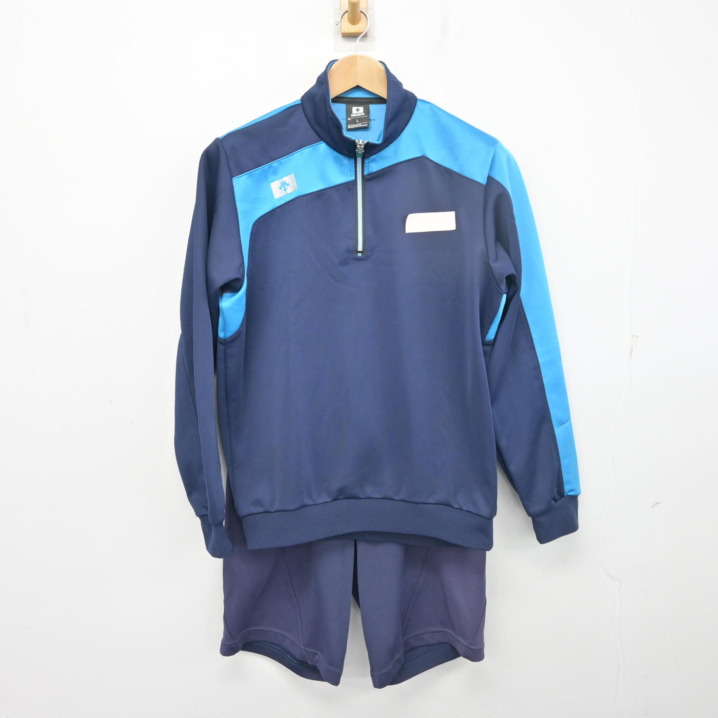 【中古】兵庫県 北摂三田高等学校 女子制服 3点 (ジャージ 上・体操服 上・体操服 下) sf104087