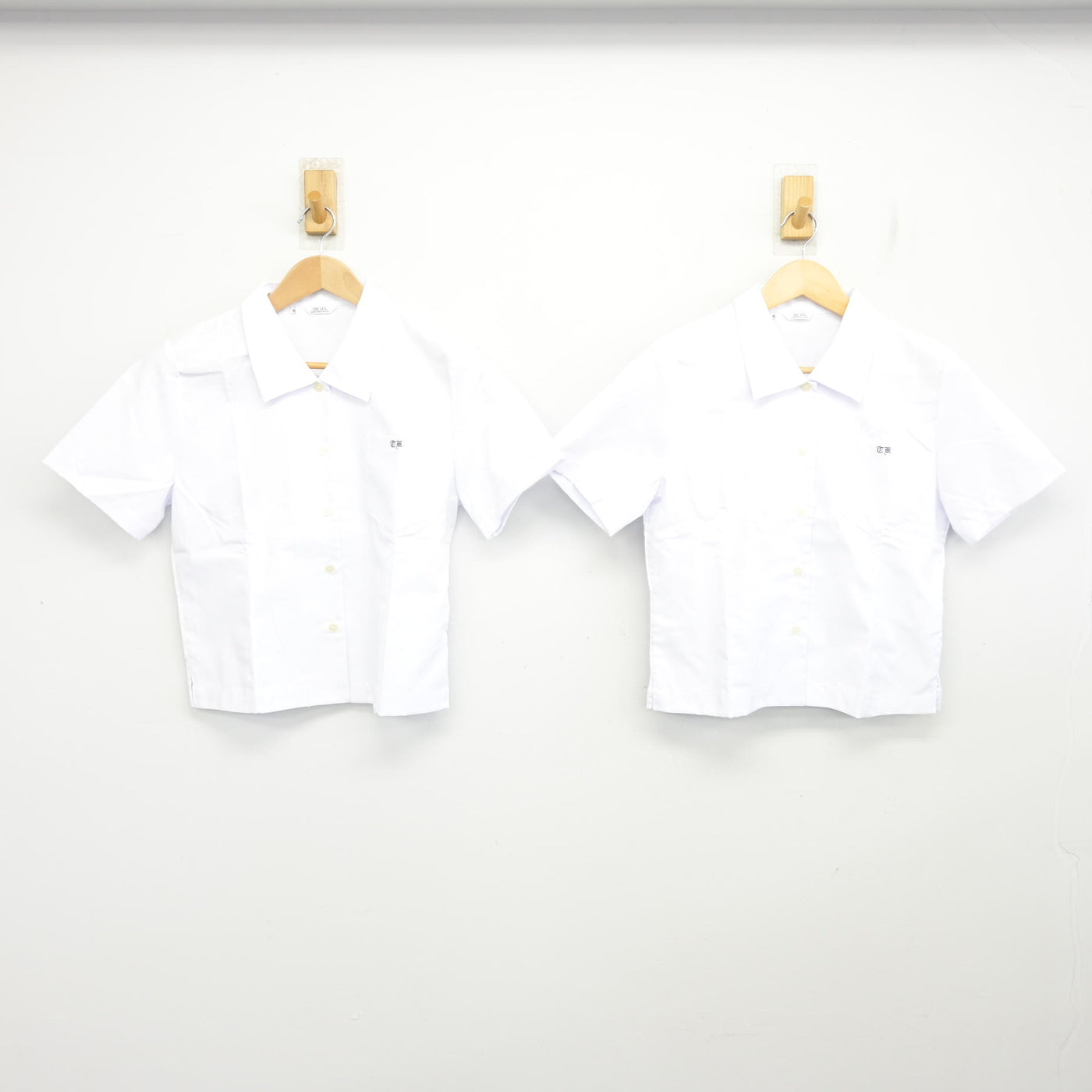 【中古】鳥取県 鳥取湖陵高等学校 女子制服 3点 (シャツ・スカート) sf104090