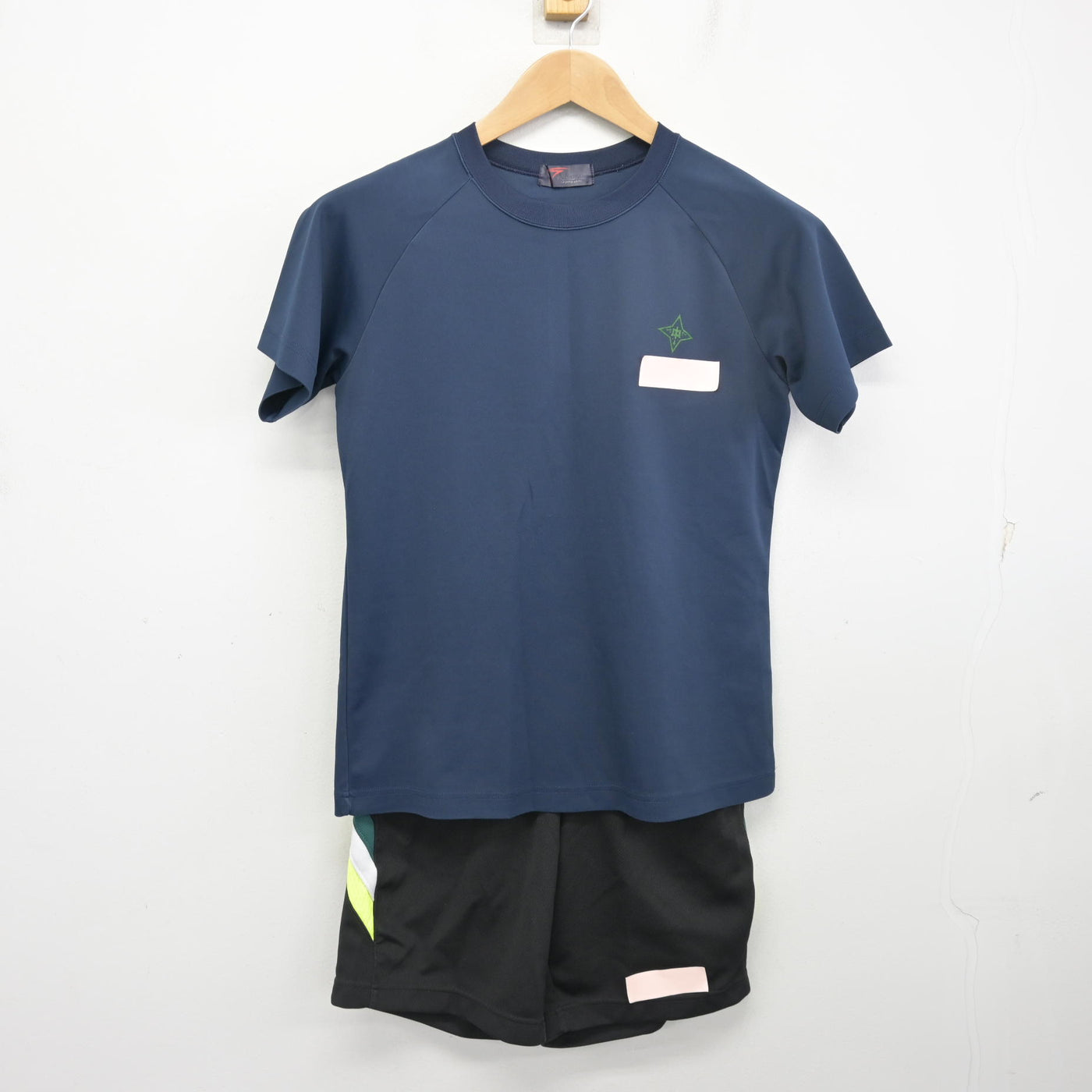 【中古】岩手県 黒石野中学校 女子制服 3点 (ジャージ 上・体操服 上・体操服 下) sf104092