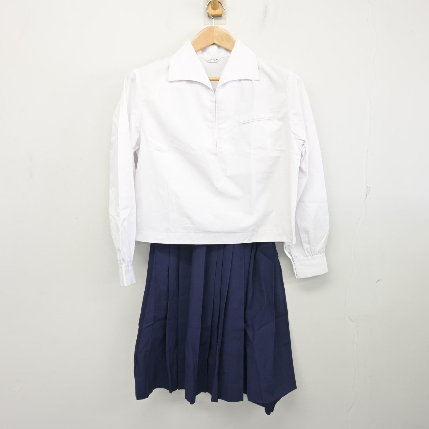 【中古】岩手県 盛岡第三高等学校 女子制服 3点 (シャツ・スカート) sf104101
