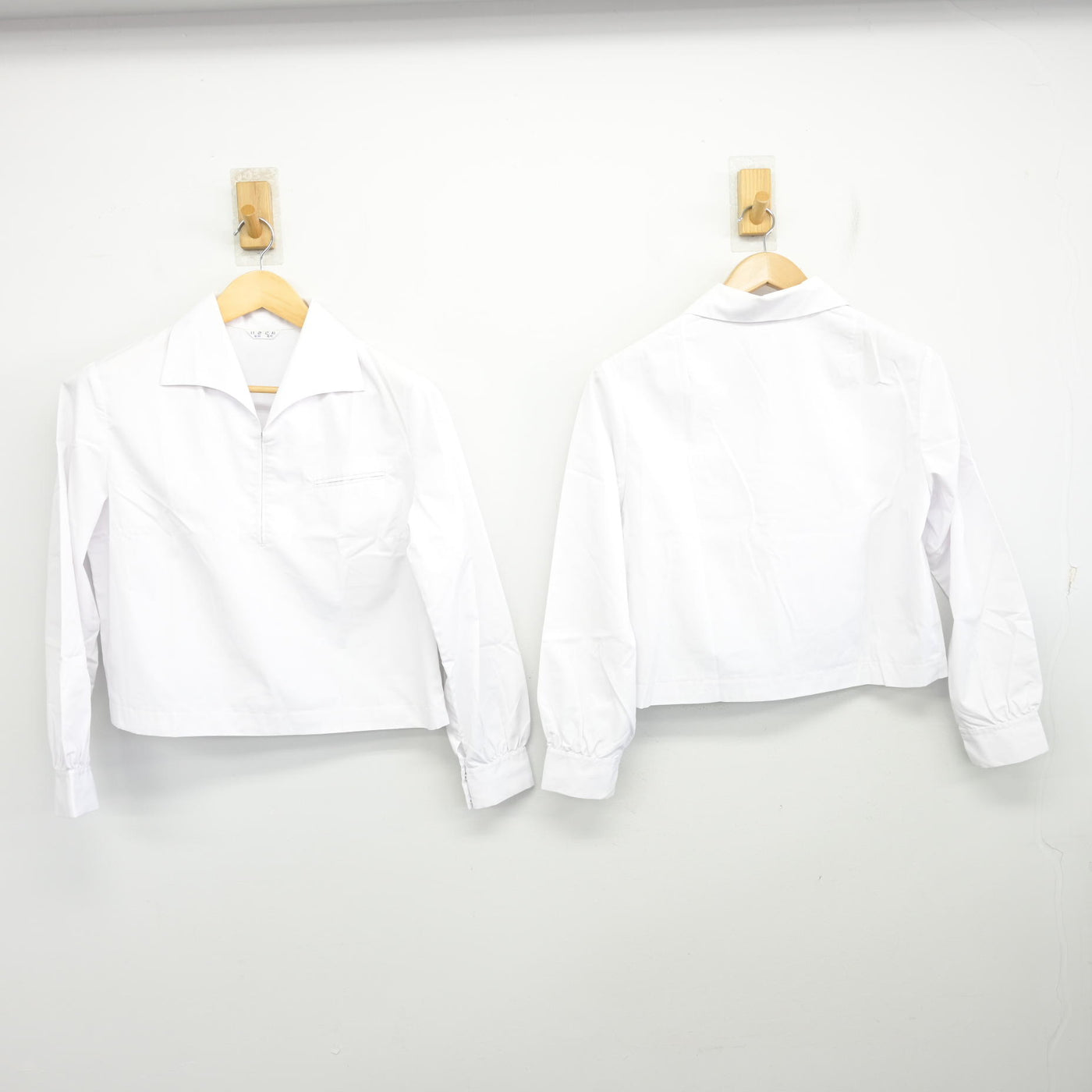 【中古】岩手県 盛岡第三高等学校 女子制服 3点 (シャツ・スカート) sf104101