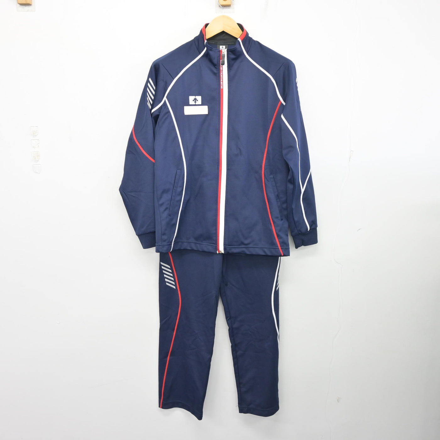 【中古】北海道 北海道札幌手稲高等学校 女子制服 2点 (ジャージ 上・ジャージ 下) sf104109