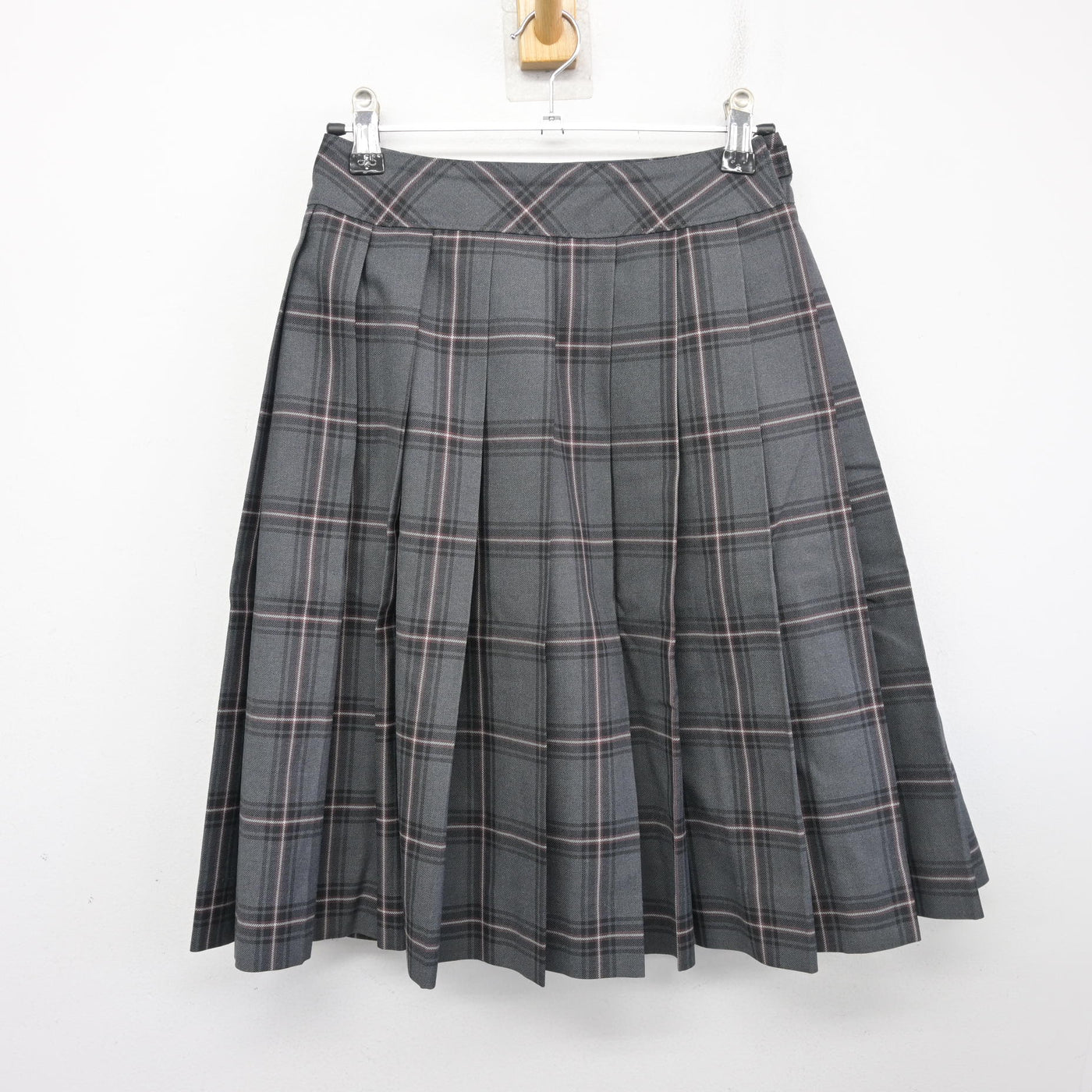 【中古】北海道 市立札幌新川高等学校 女子制服 4点 (ブレザー・スカート) sf104110