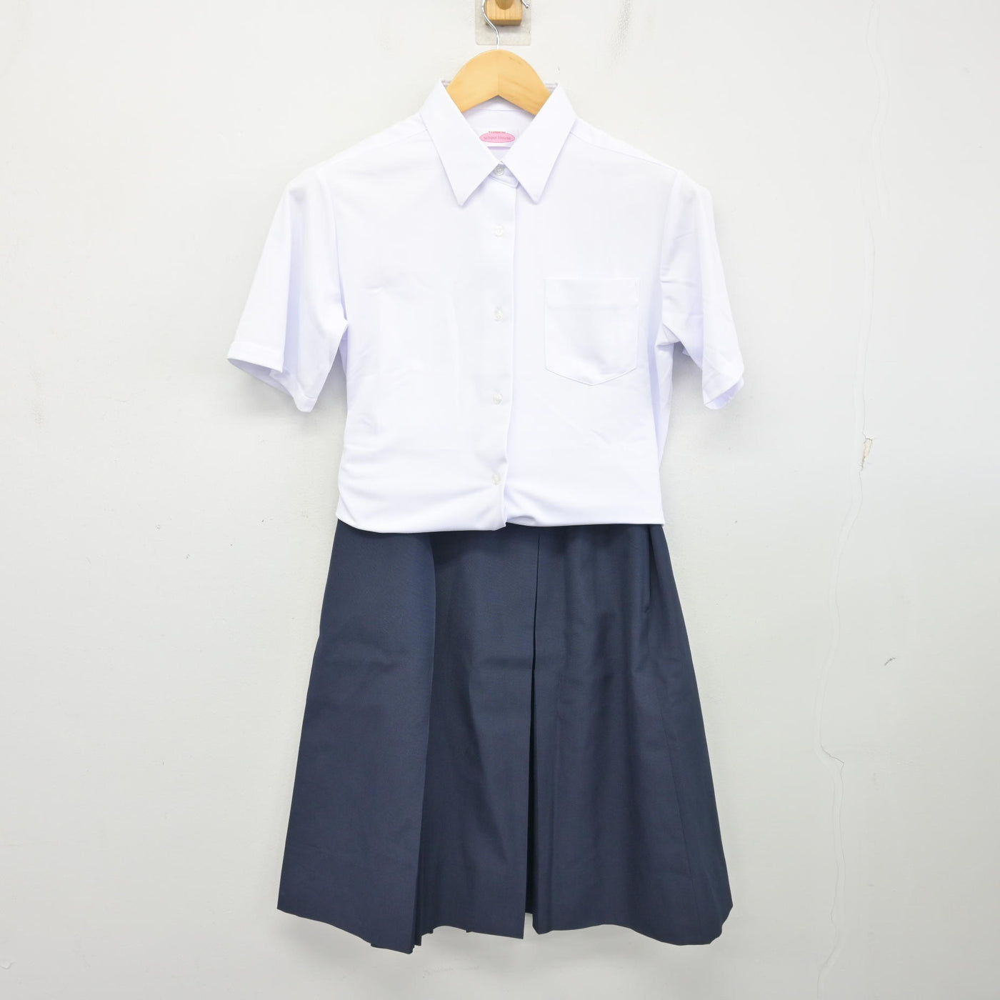 【中古】宮城県 東向陽台中学校 女子制服 2点 (シャツ・スカート) sf104120