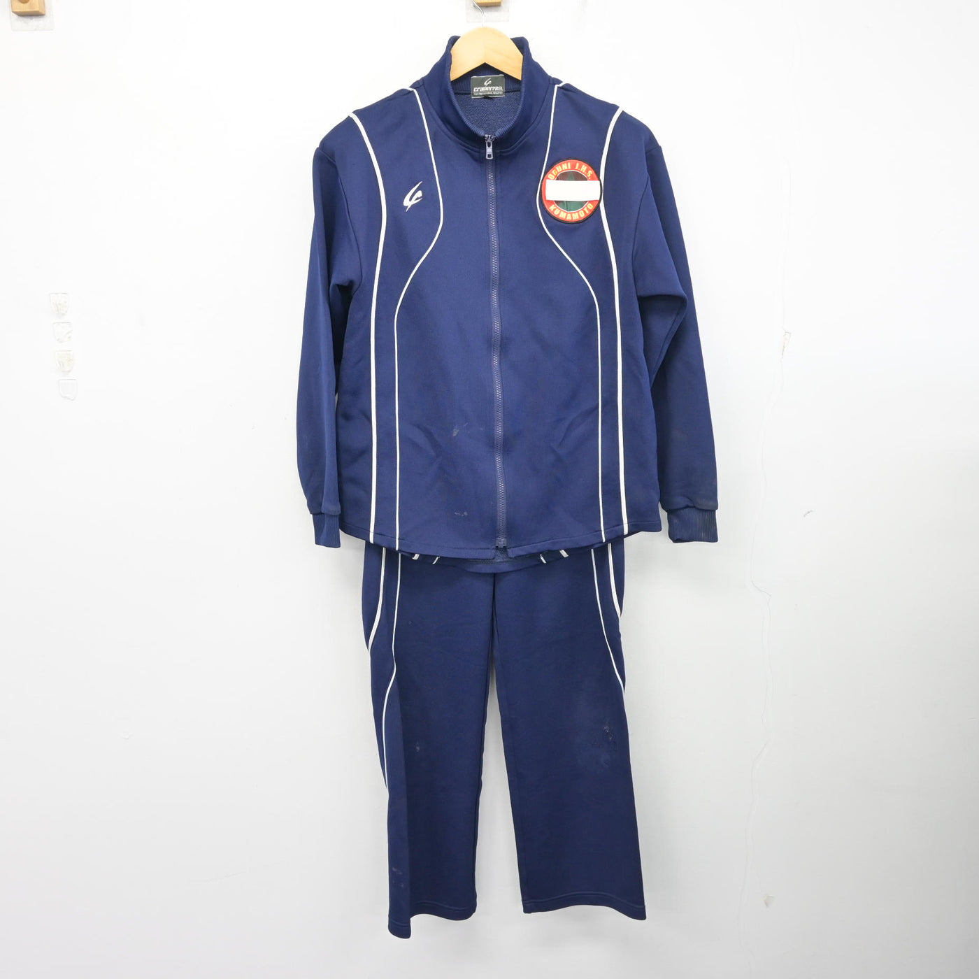 【中古】熊本県 小国中学校 女子制服 2点 (ジャージ 上・ジャージ 下) sf104126