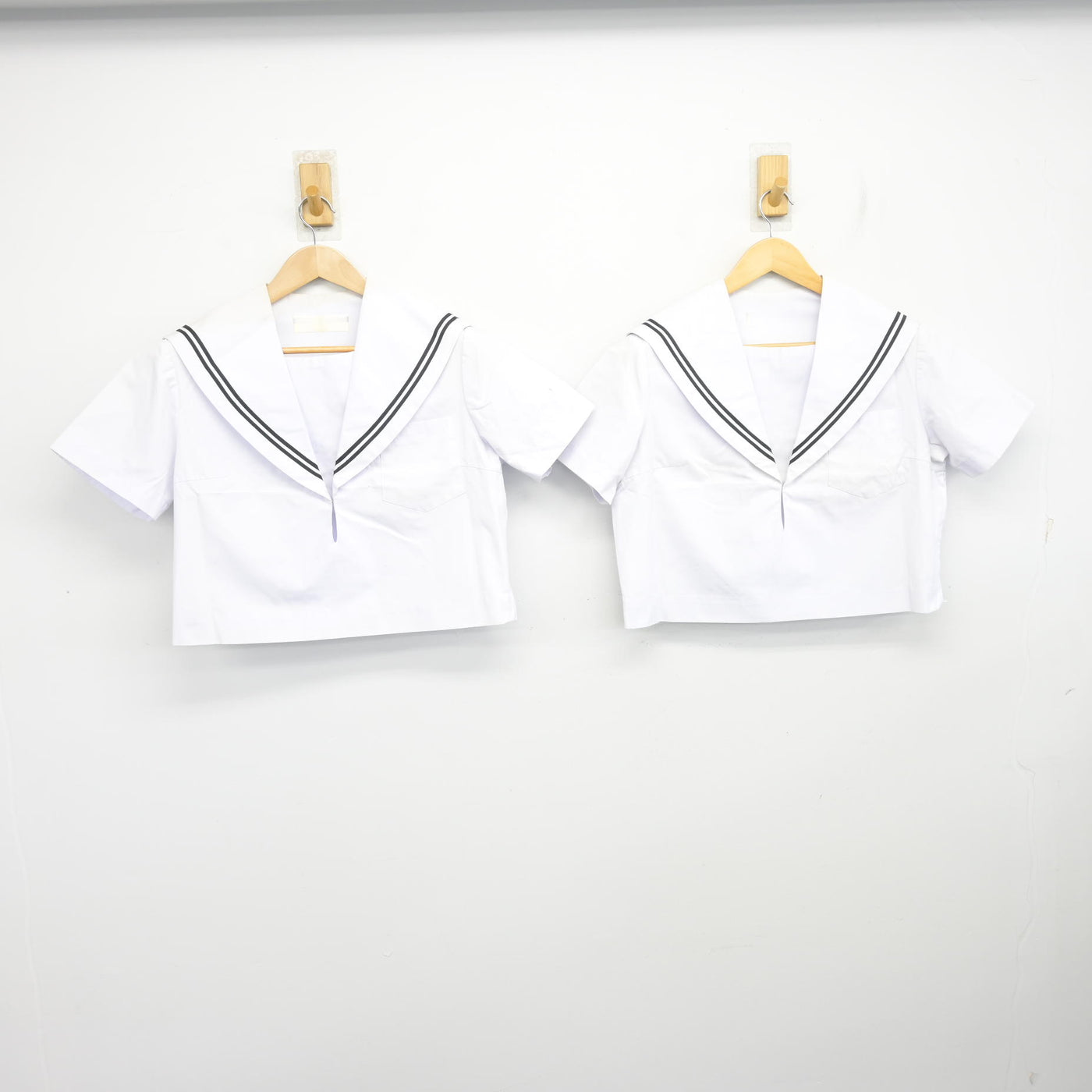 【中古】愛知県 志賀中学校 女子制服 2点 (セーラー服) sf104133