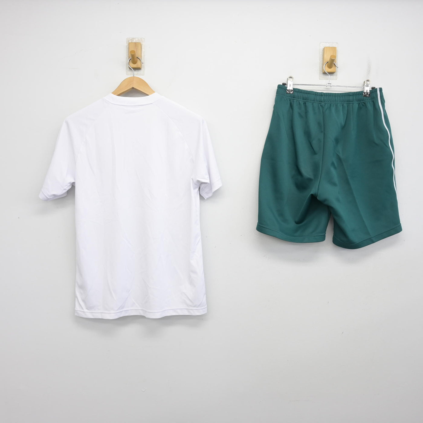 【中古】埼玉県 草加東高等学校 女子制服 2点 (体操服 上・体操服 下) sf104148