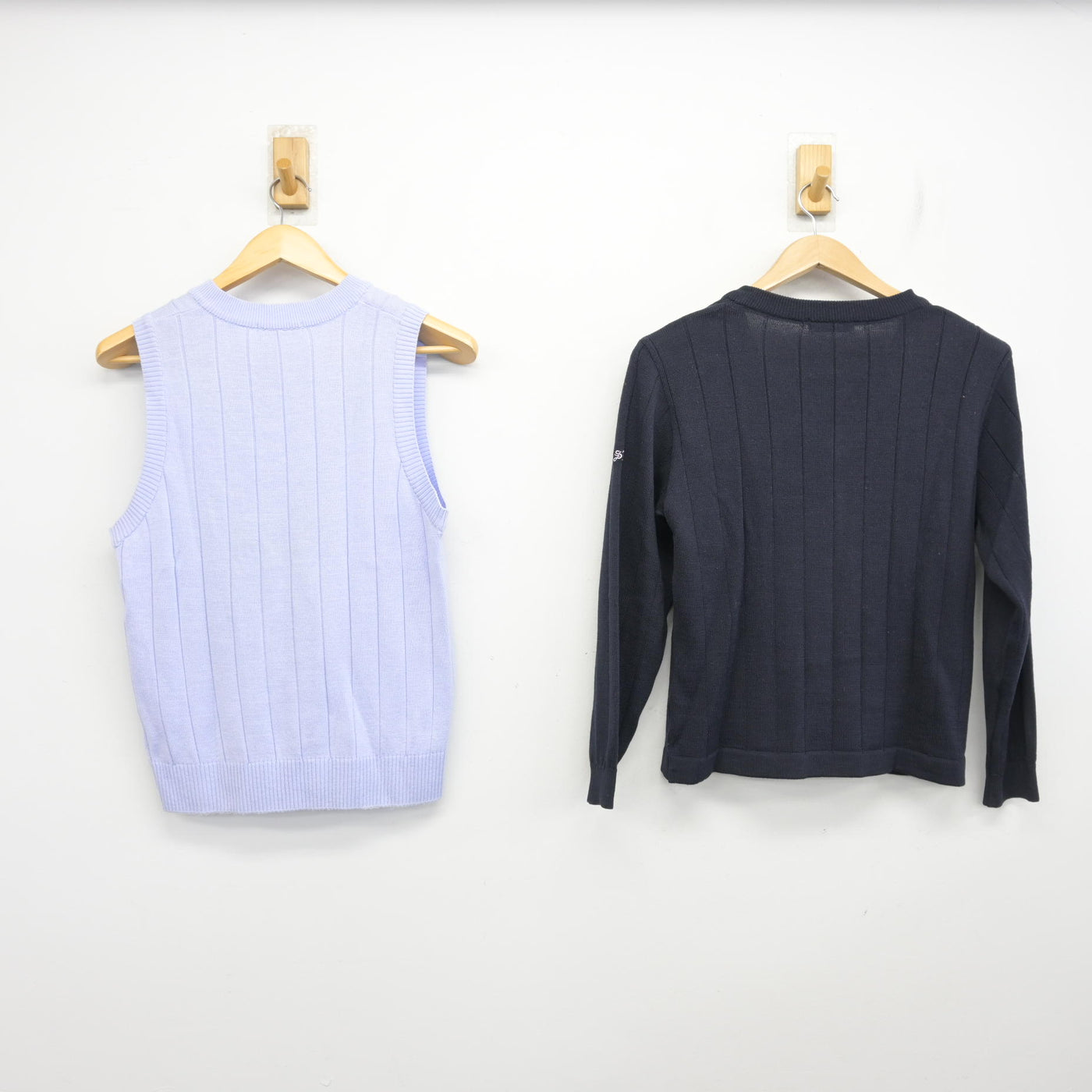【中古】神奈川県 幸高等学校 女子制服 2点 (ニット・ニットベスト) sf104154