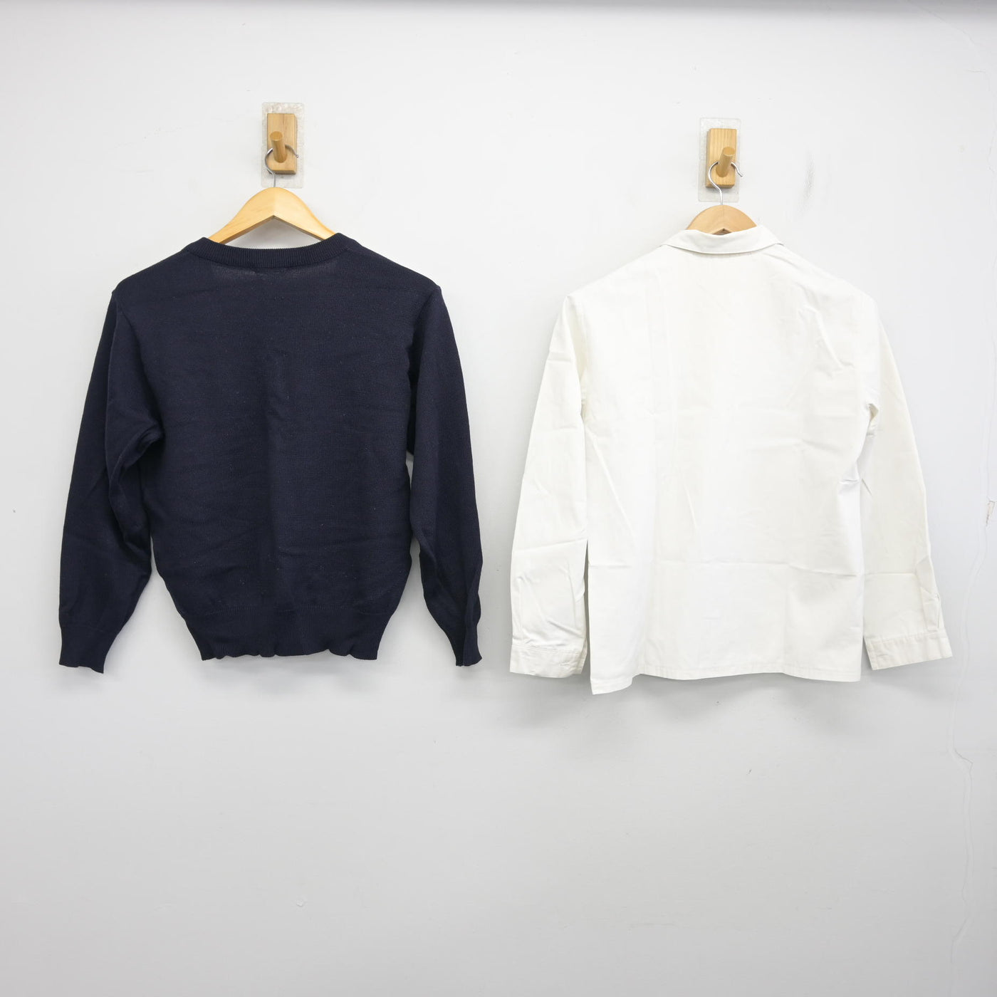 【中古】広島県 広島高等学校 女子制服 2点 (ニット・シャツ) sf104158