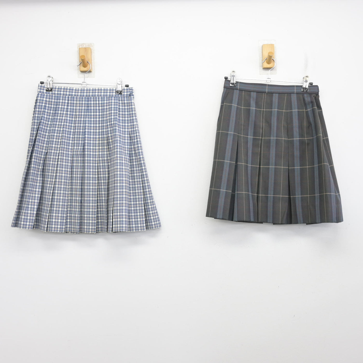 【中古】香川県 高松桜井高等学校 女子制服 2点 (スカート・スカート) sf104163
