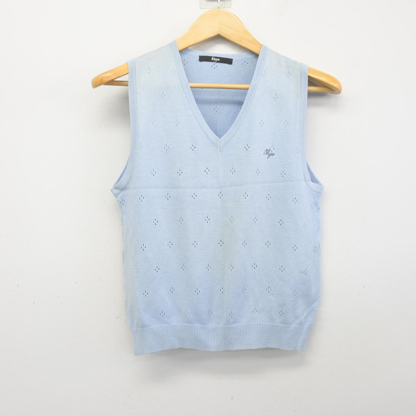 【中古】東京都 鷗友学園女子中学高等学校 女子制服 2点 (ニットベスト・シャツ) sf104173