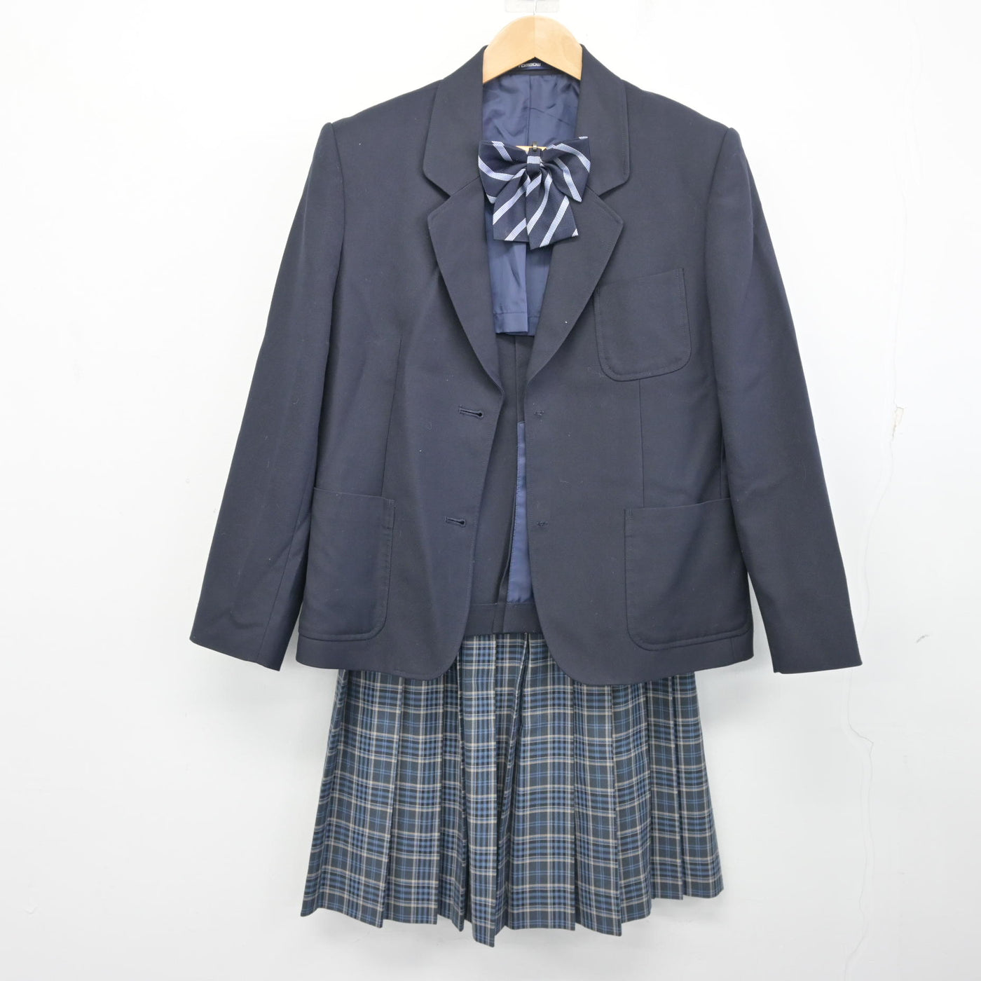 【中古】千葉県 有吉中学校 女子制服 3点 (ブレザー・スカート) sf104182