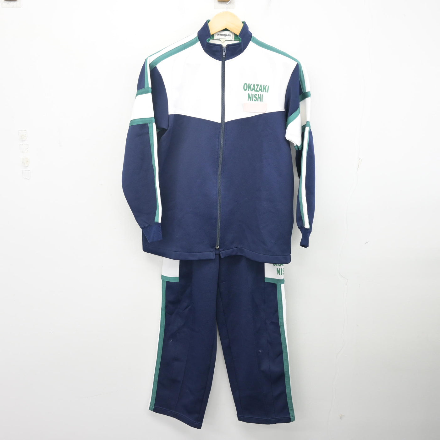 【中古】愛知県 岡崎西高等学校 女子制服 2点 (ジャージ 上・ジャージ 下) sf104250