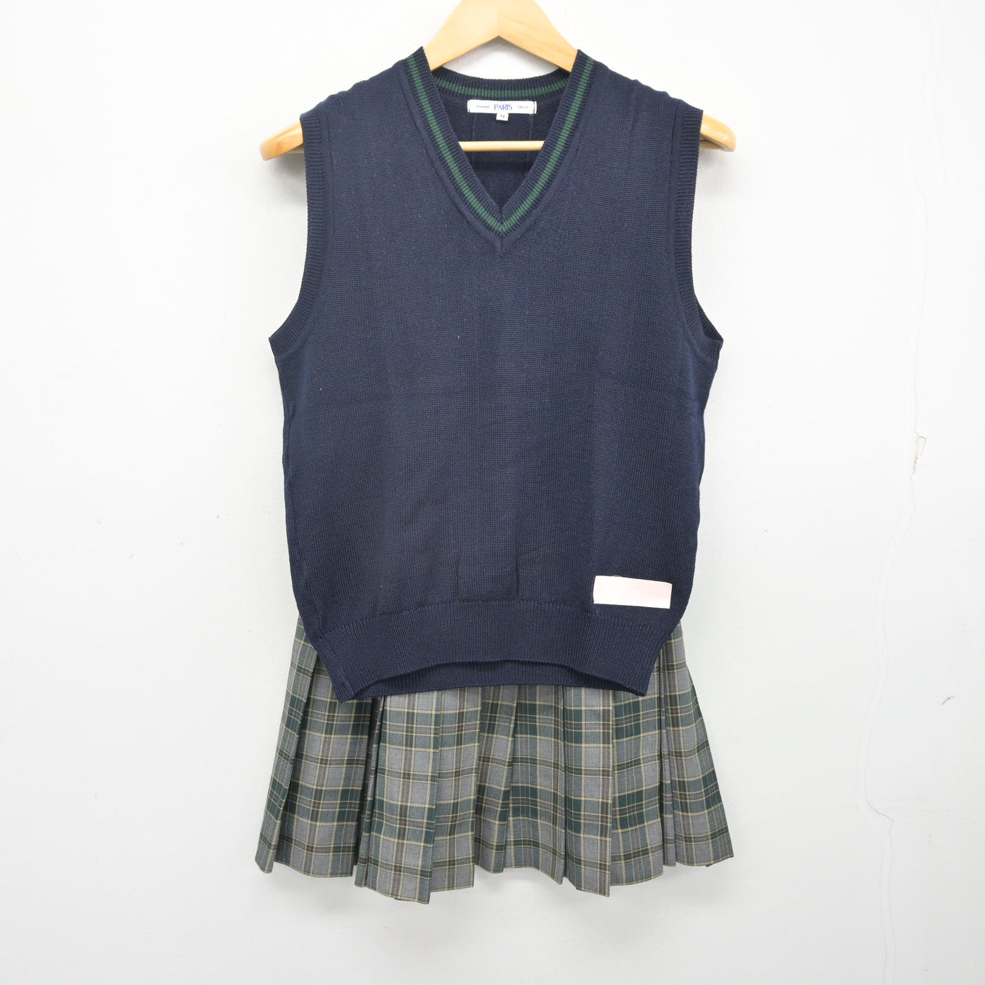 【中古】神奈川県 横浜創英高等学校 女子制服 2点 (ニットベスト・スカート) sf104347