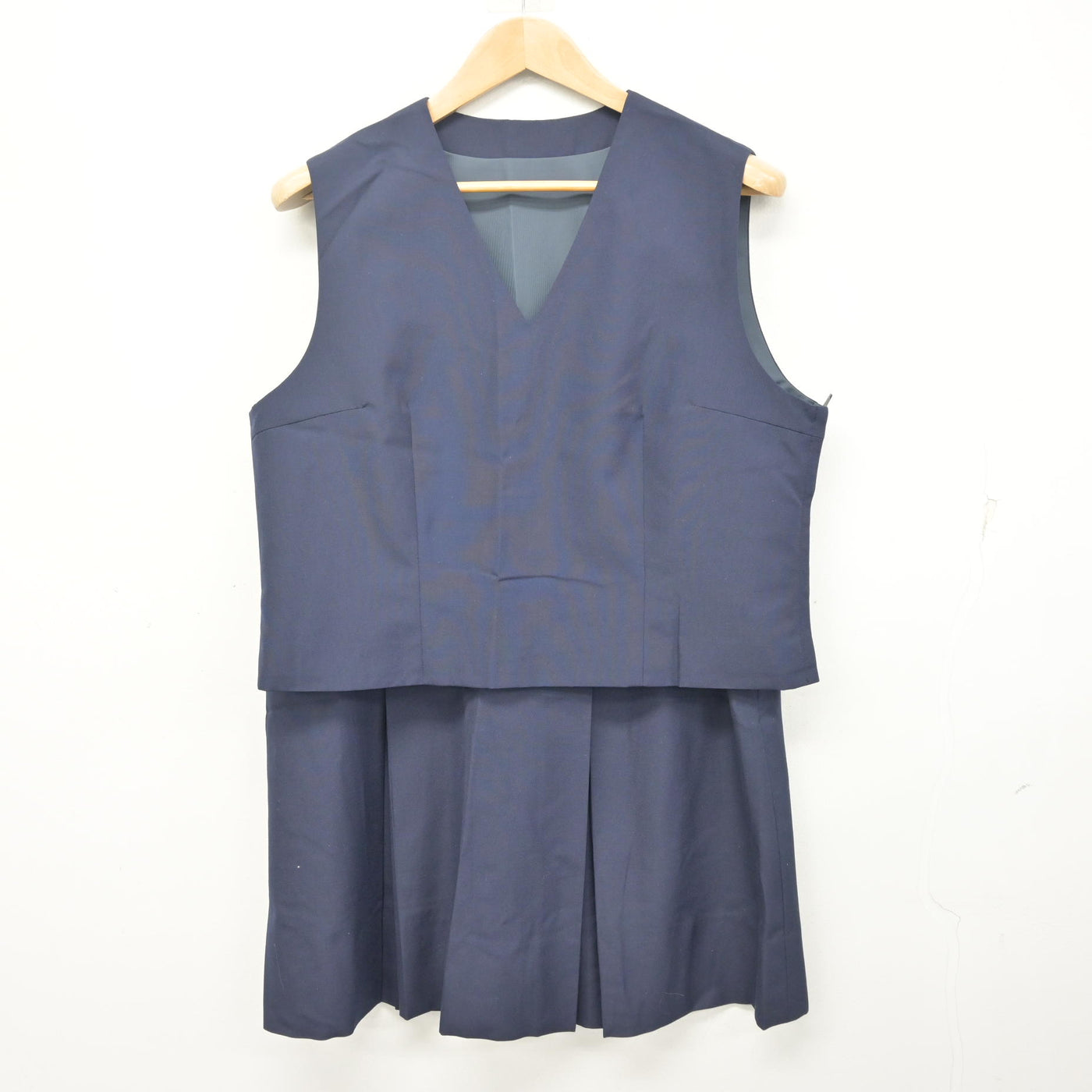 【中古】神奈川県 寛政中学校 女子制服 2点 (ベスト・スカート) sf104383