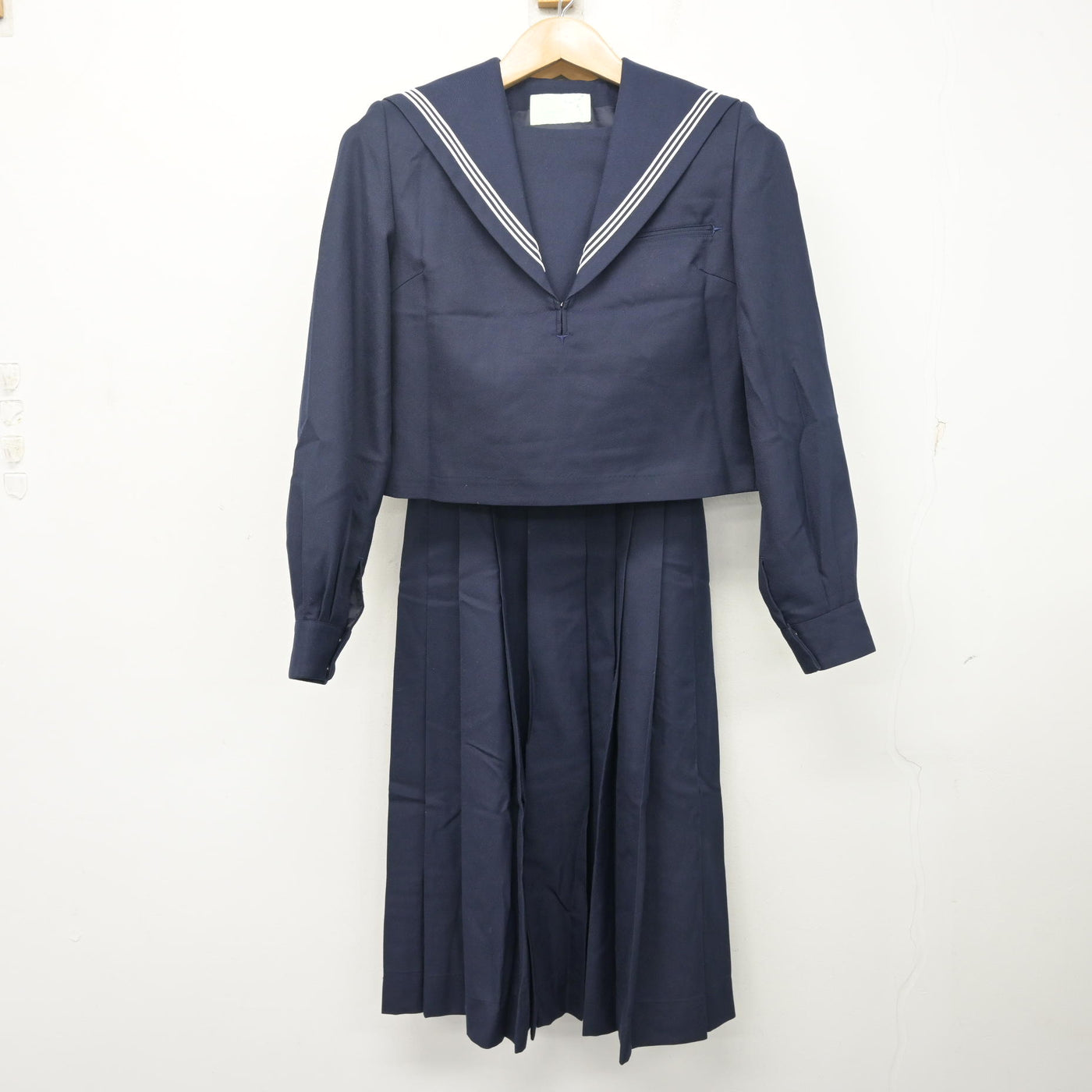 中古】福岡県 友泉中学校 女子制服 2点 (セーラー服・ジャンパー