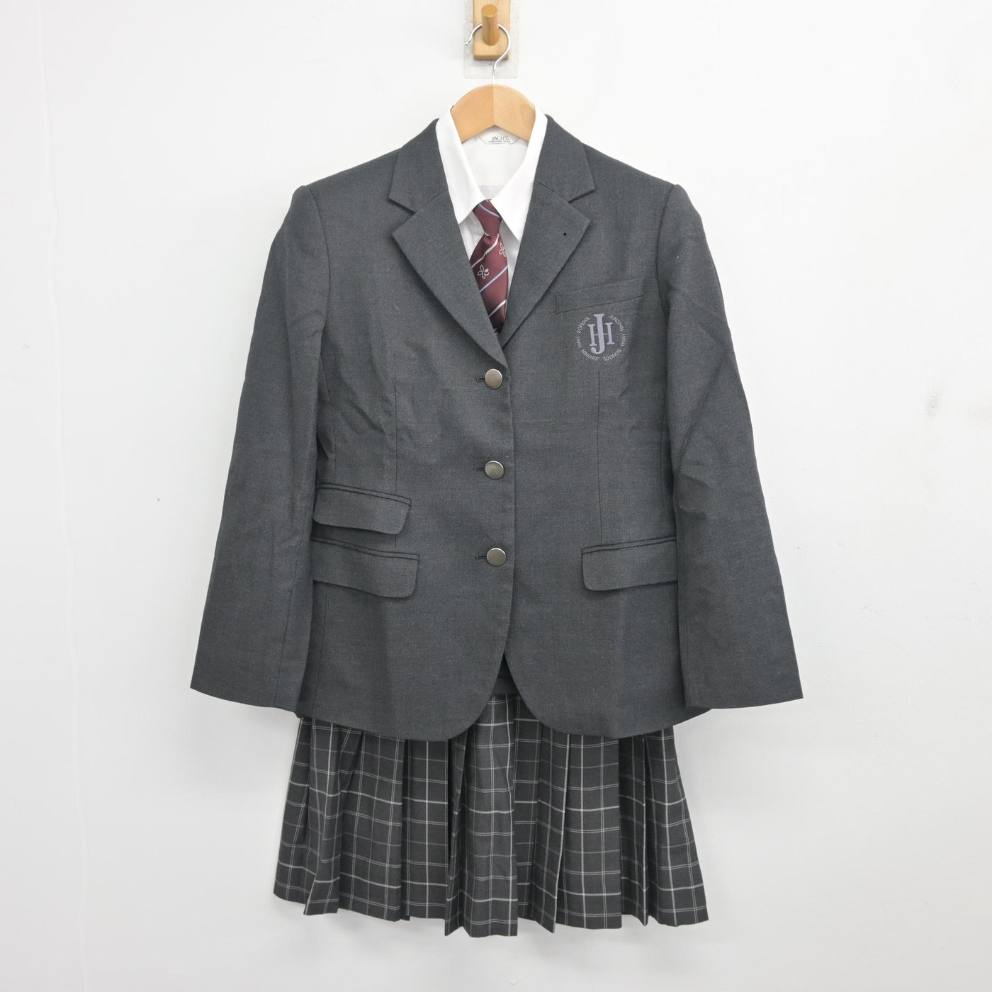 中古】福岡県 純真高等学校 女子制服 4点 (ブレザー・シャツ・スカート 