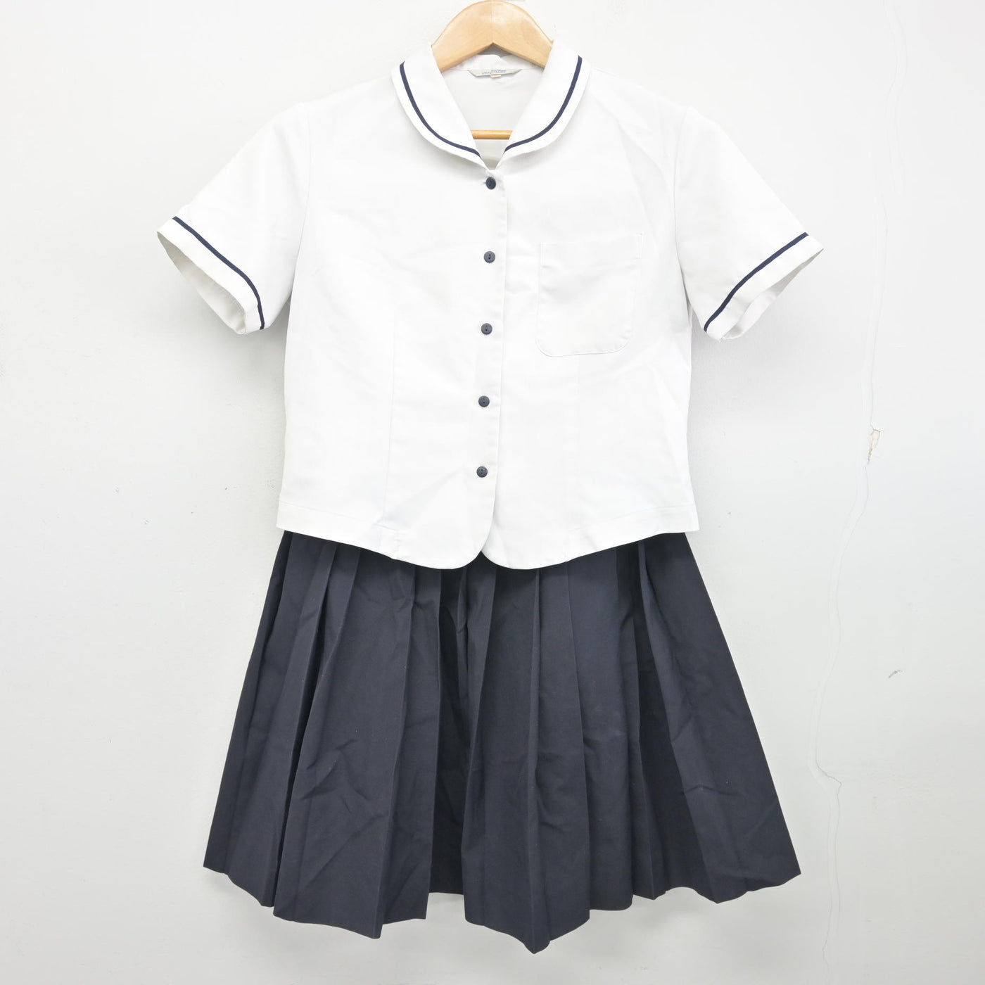 中古】佐賀県 敬徳高等学校/旧制服 女子制服 2点 (シャツ・スカート 