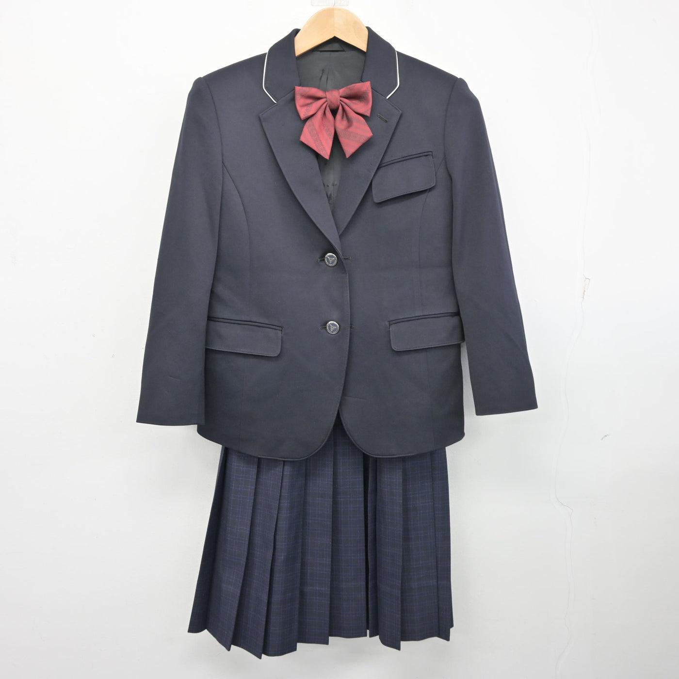 中古】福岡県 福岡市内中学標準服 女子制服 4点 (ブレザー・スカート 
