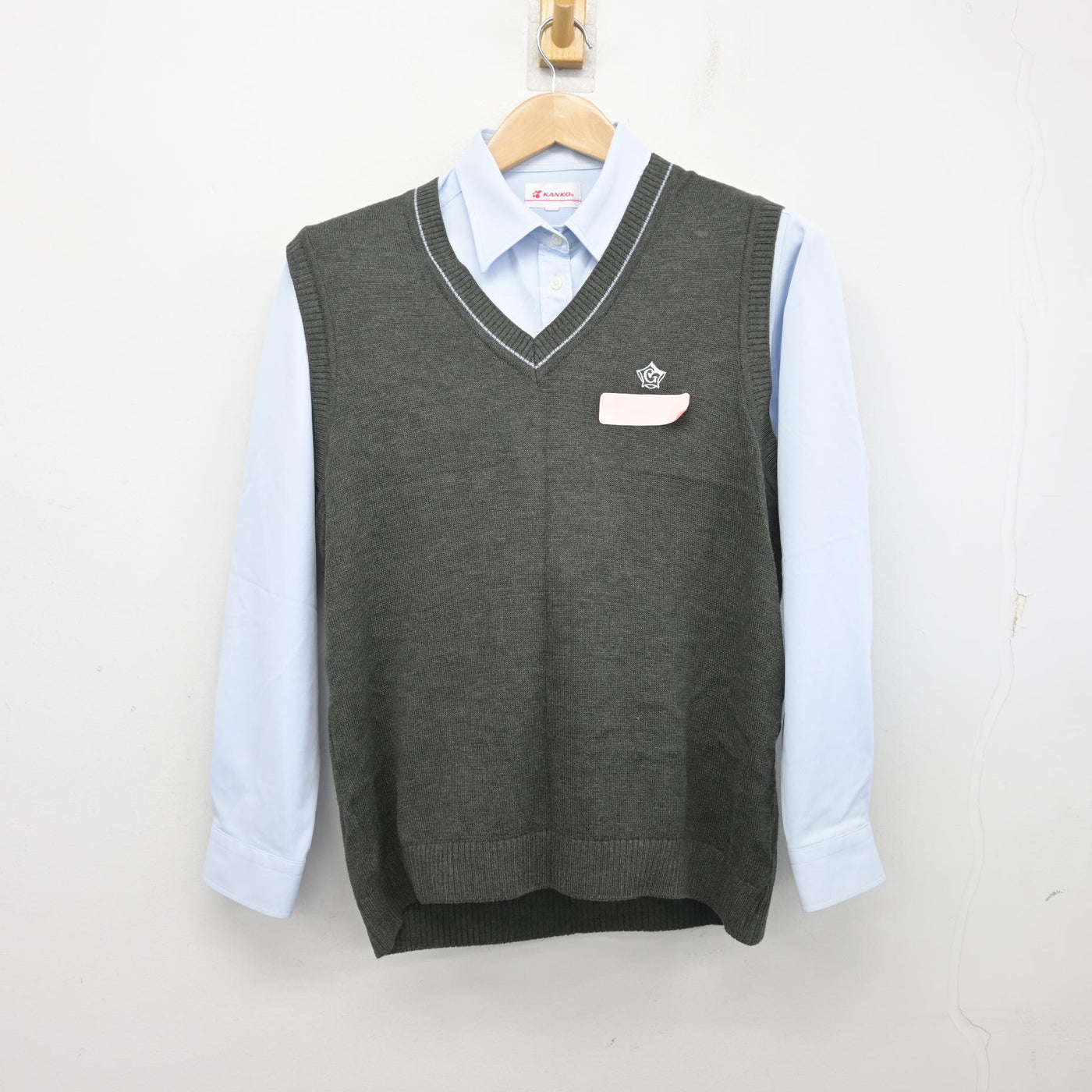 中古】北海道 五稜郭中学校 女子制服 2点 (ニットベスト・シャツ