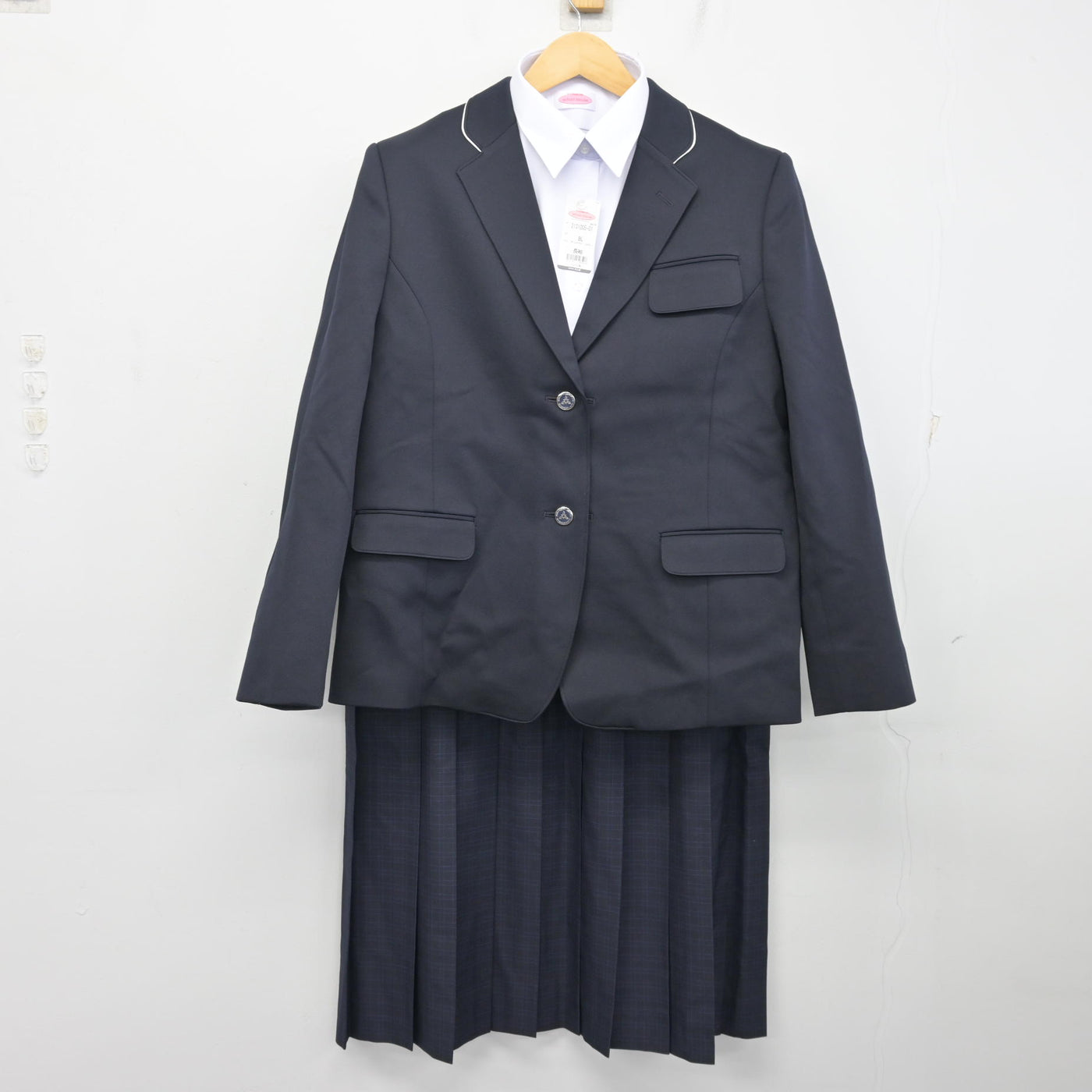 中古】福岡県 福岡市内中学標準服 女子制服 3点 (ブレザー・シャツ 